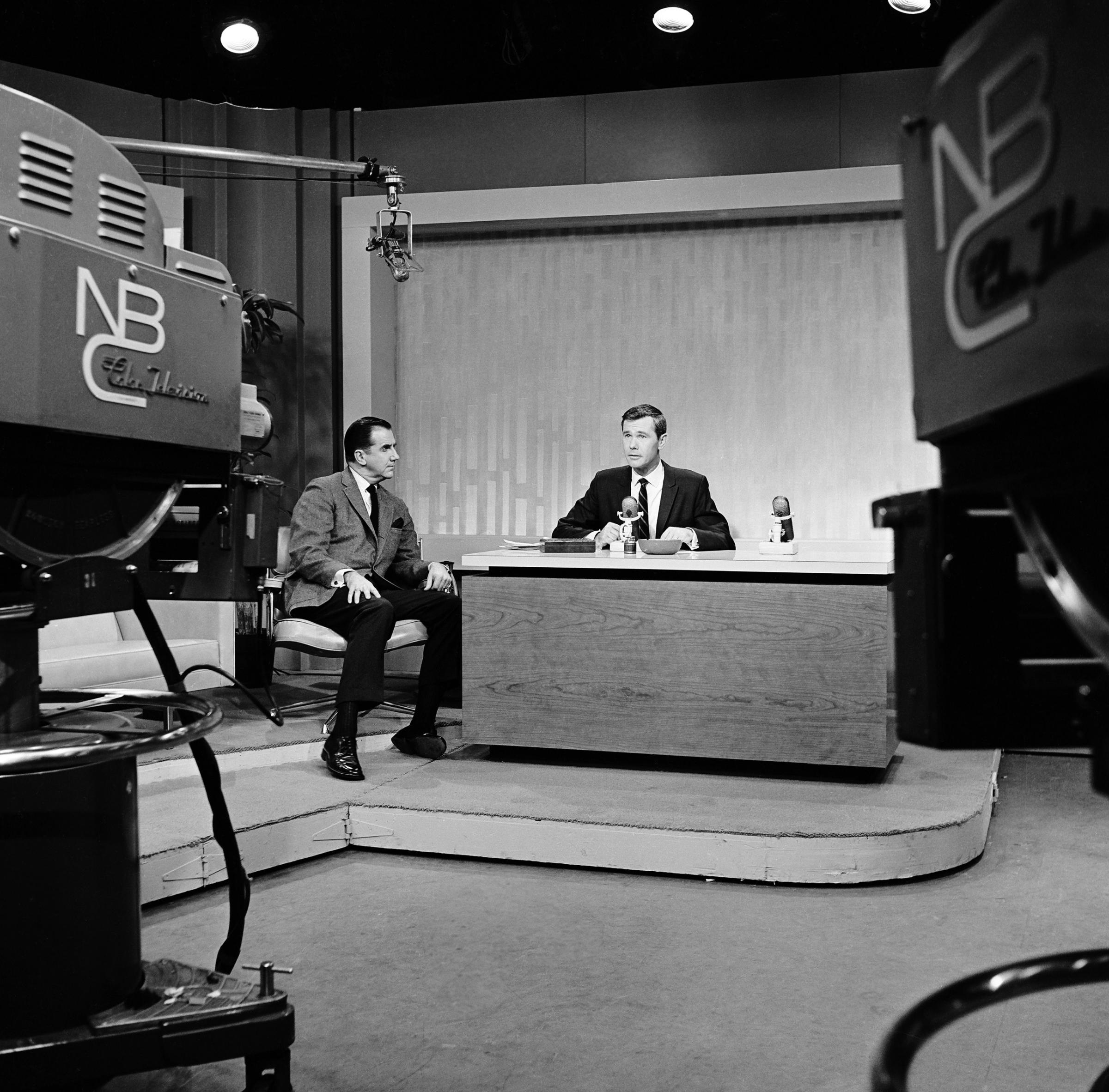 The Tonight Show with Johnny Carson: (l-r) Ed McMahon, host Johnny Carson during the first show on October 1, 1962 .