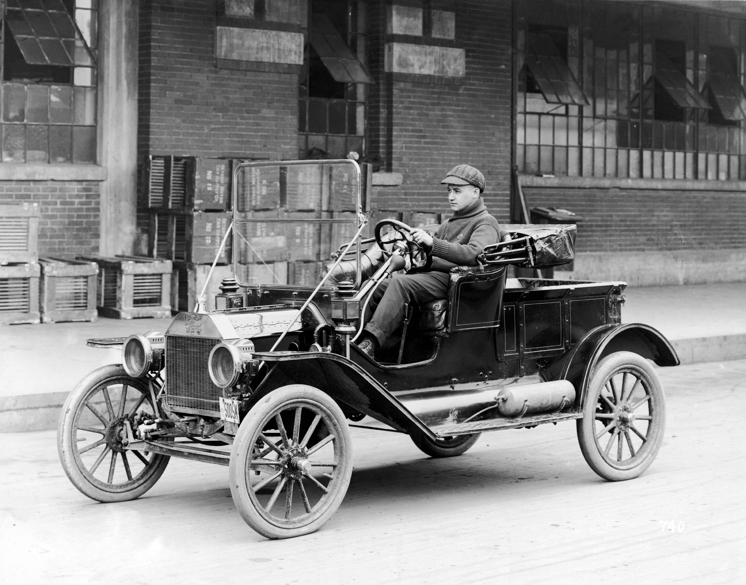 A Model T motor car, first produced by Ford in 1908.
