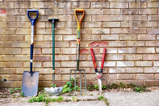 garden-tools-wall