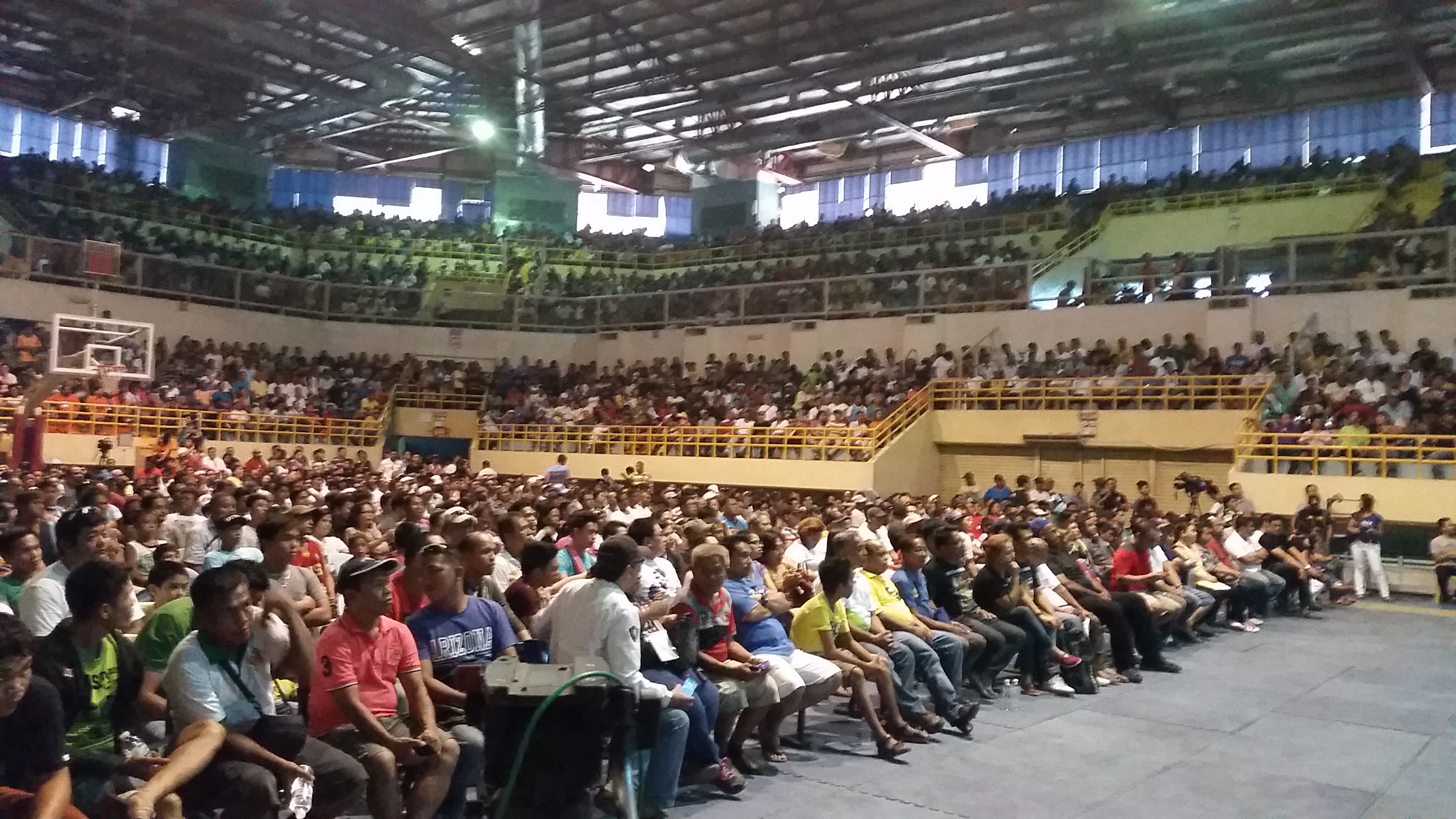 People watch Manny Pacquiao's fight against Floyd Mayweather at the Lagao Gymnasium in General Santos City, the Philippines, on May 3, 2015 (Rishi Iyengar—TIME)