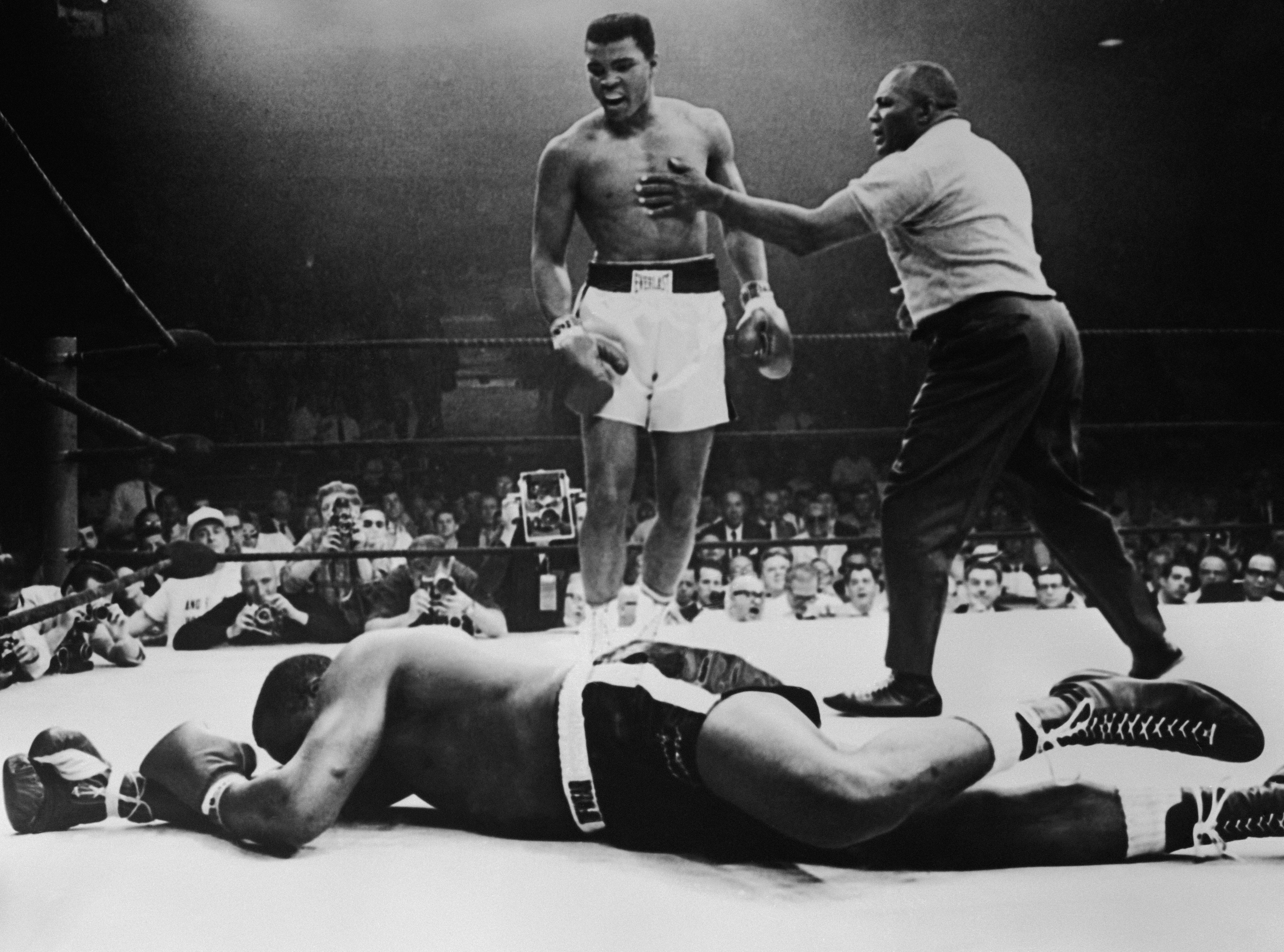 Muhammad Ali Knocks Out Liston