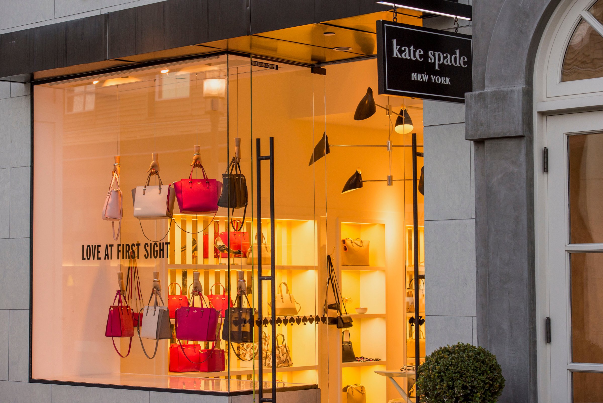 A Kate Spade &amp; Co. Store Ahead Of Earnings Figures