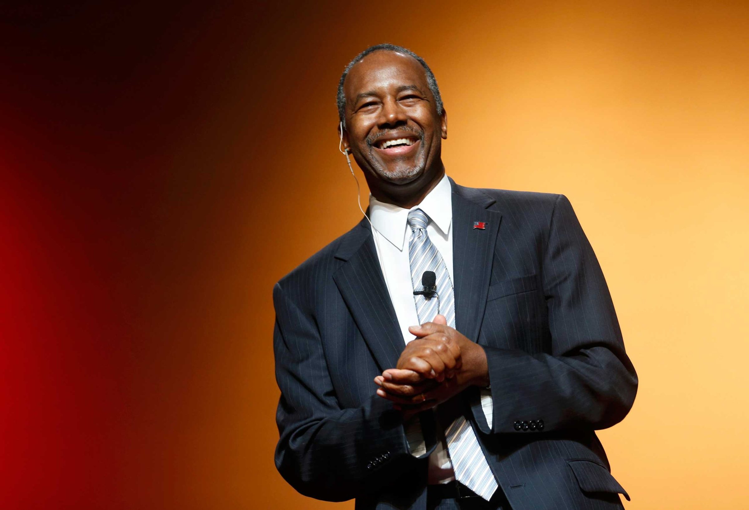 Republican U.S. presidential candidate and retired neurosurgeon Ben Carson officially launches his bid for the Republican presidential nomination in Detroit, May 4, 2015.