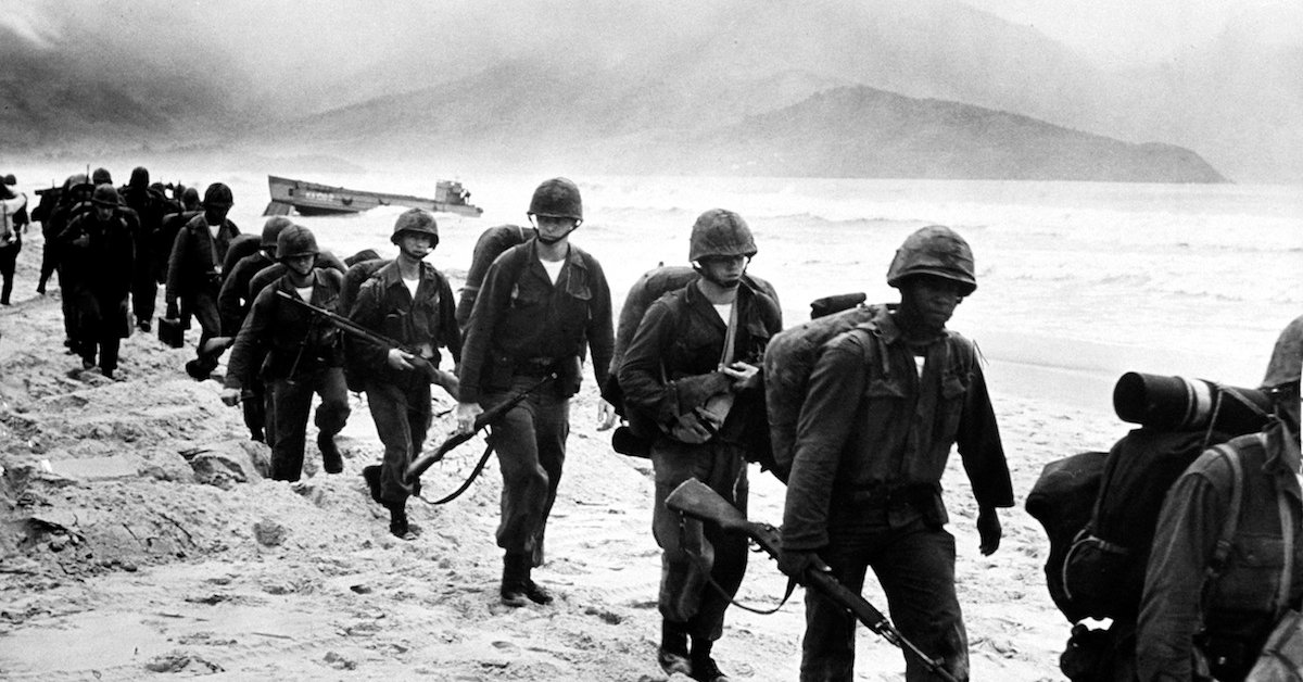 Группа высадка высадка. Американцы в 1965 году во Вьетнаме. Морские пехотинцы США во Вьетнаме. Морская пехота США 1965. Высадка в Дананге.