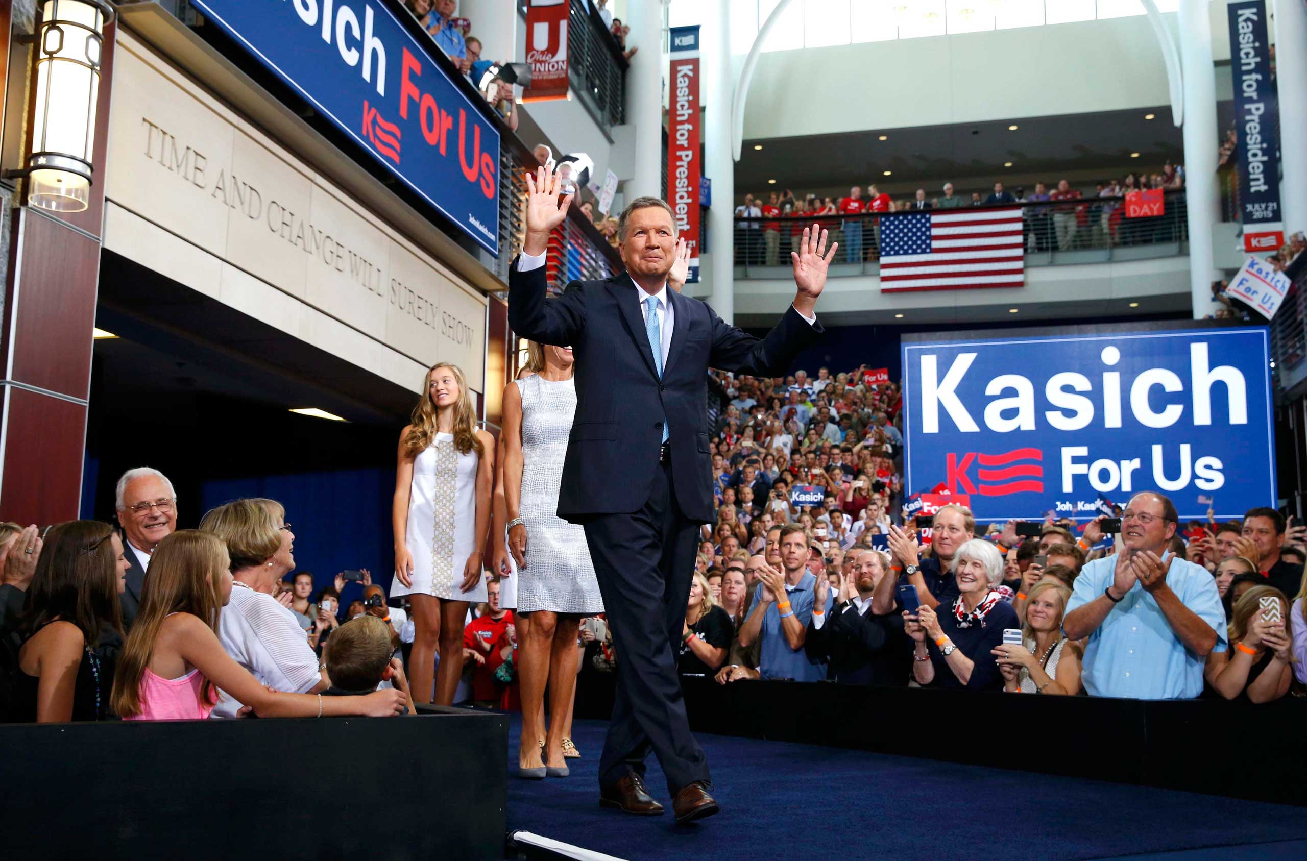 Ohio Governor John Kasich arrives on stage to formally announce his campaign for the 2016 Republican presidential nomination during a kickoff rally in Columbus, Ohio on July 21, 2015.