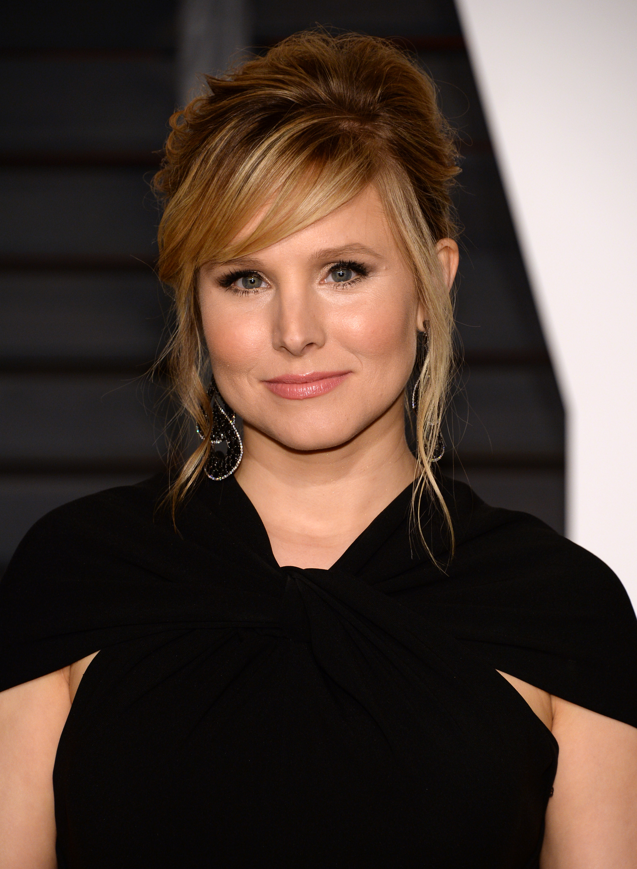 Kristen Bell arrives at the 2015 Vanity Fair Oscar Party on Feb. 22, 2015, in Beverly Hills, Calif.
