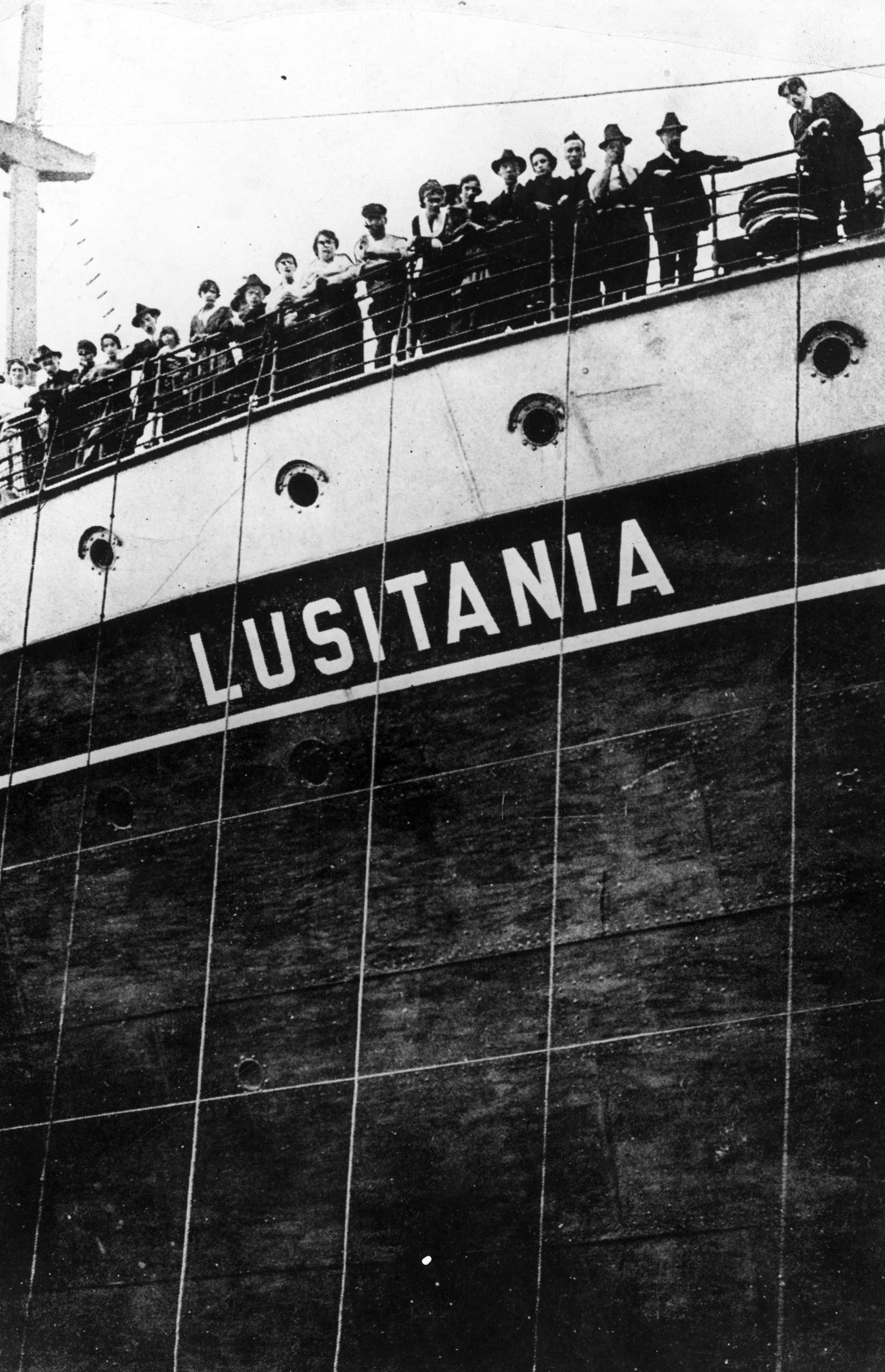 Extras line the deck of the huge set built to represent the ill-fated steamship 'Lusitania' for the silent film 'The Sinking of the Lusitania'. (Getty Images)