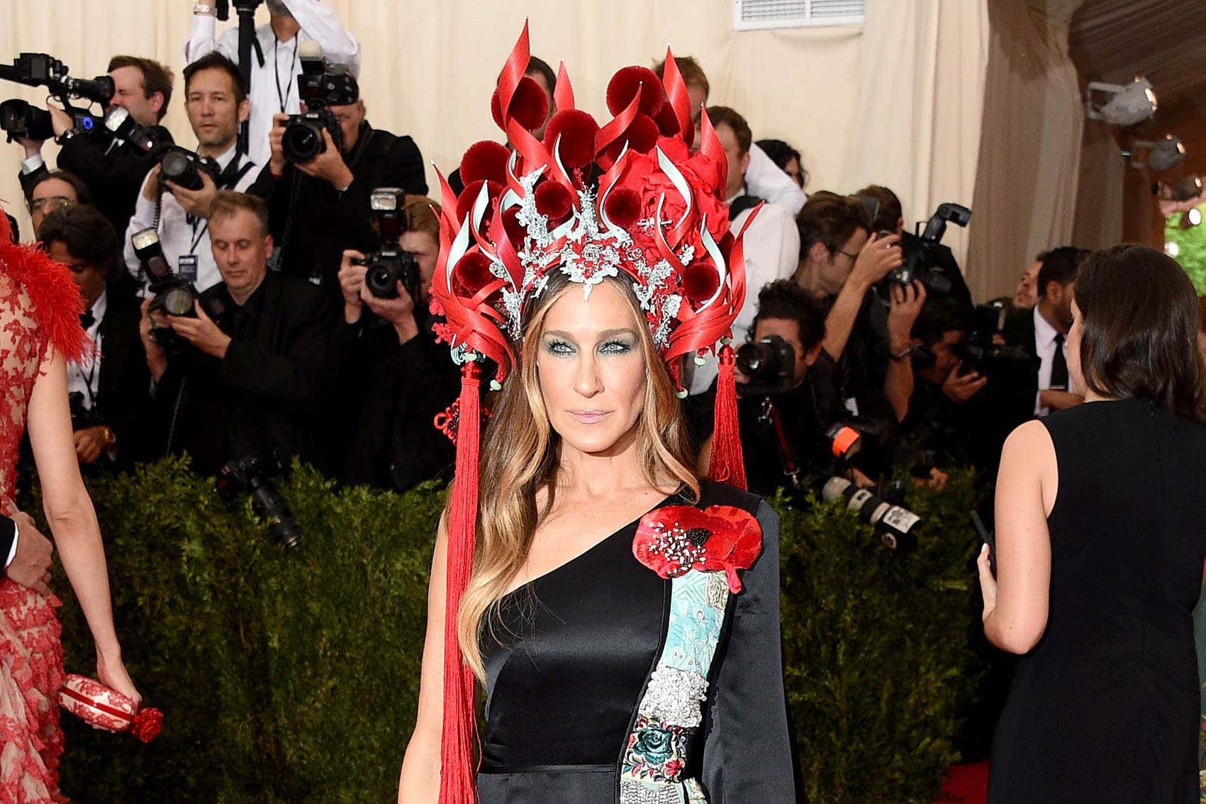 Sarah Jessica Parker attends the "China: Through The Looking Glass" Costume Institute Benefit Gala at the Metropolitan Museum of Art on May 4, 2015 in New York. (Larry Busacca—Getty Images)