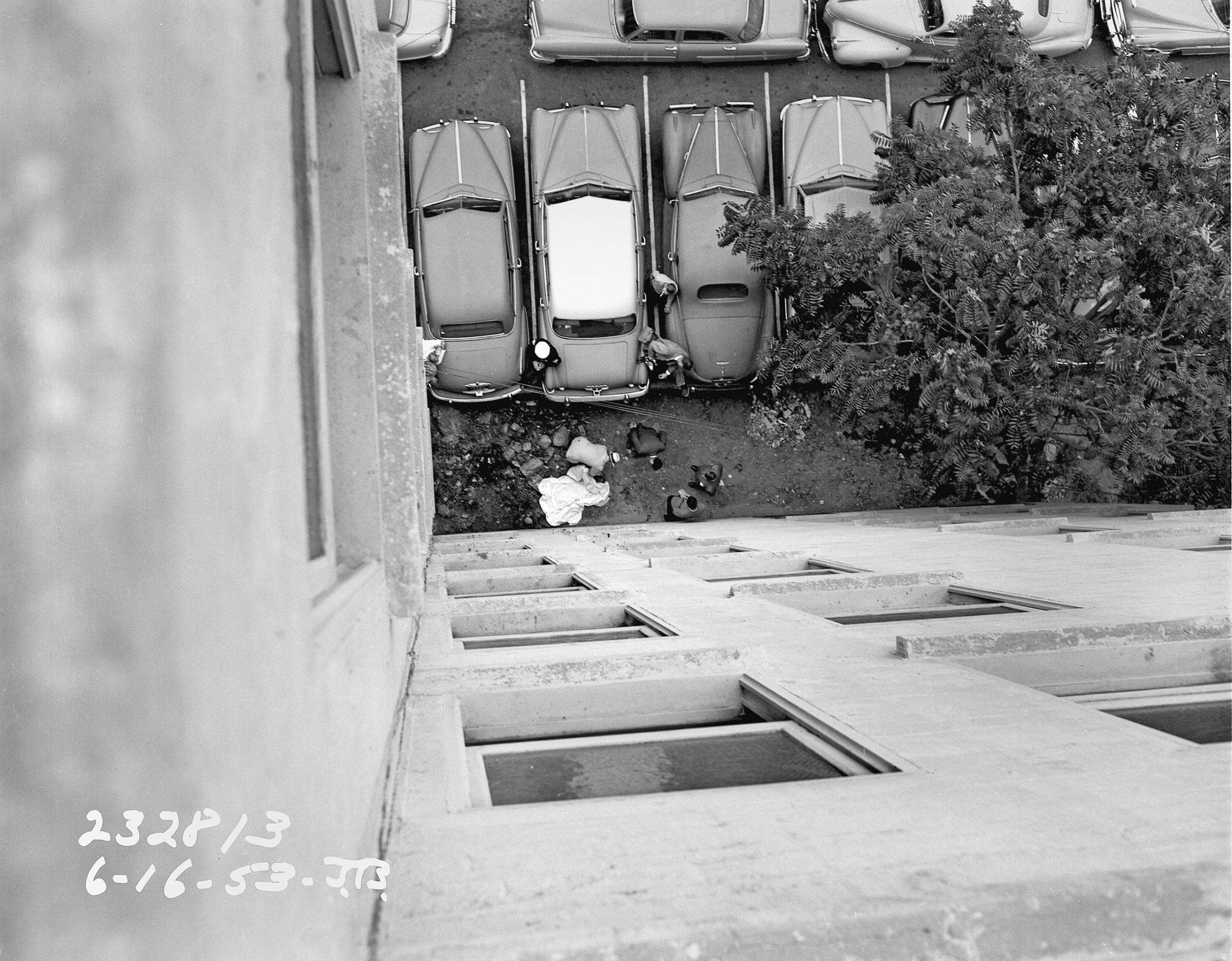 1953 LAPD crime scene photo.