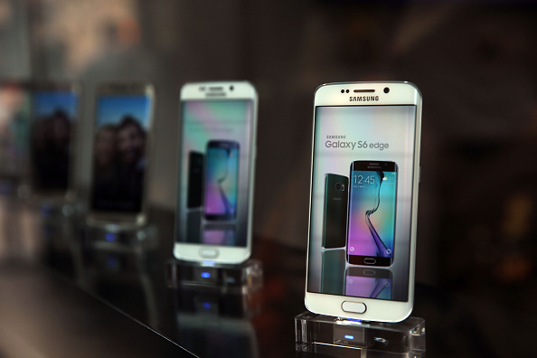 Samsung's latest flagship smartphones, the Galaxy S6 and the S6 Edge, are viewed at a Samsung store on the day of their release in New York City on April 10, 2015 (Spencer Platt—Getty Images)