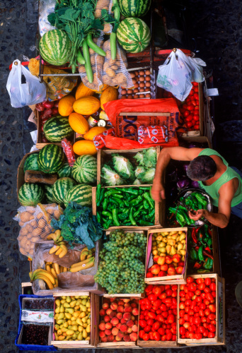 delivery-truck-vegetable-fruit