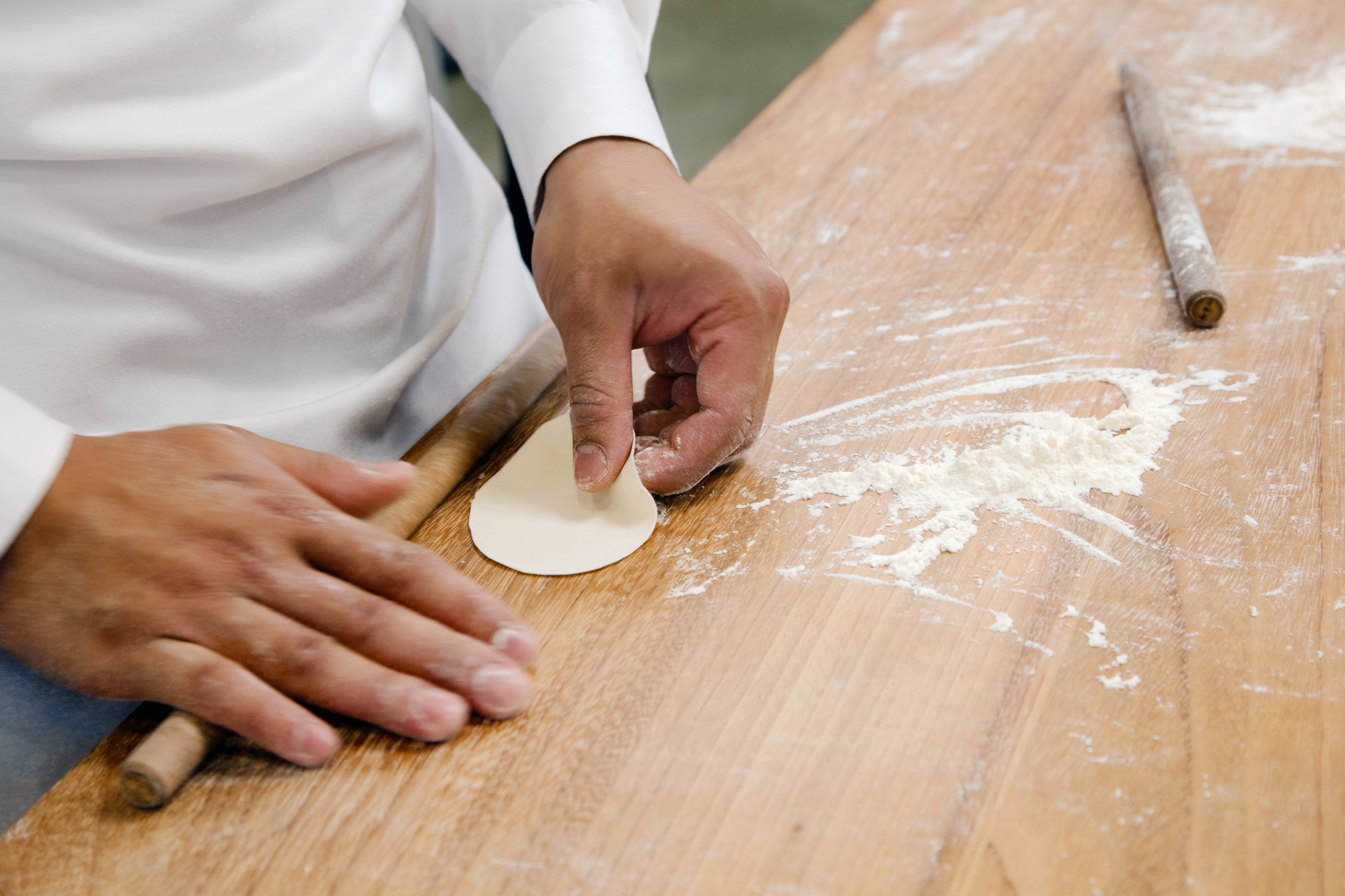 artisan kneading bread