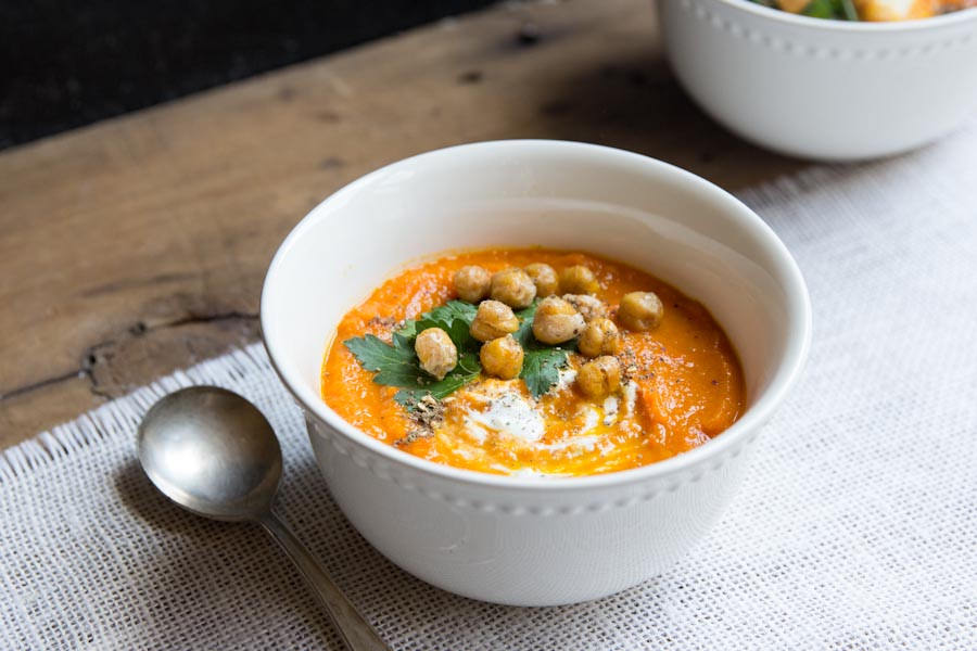 carrot-soup-roasted-chickpeas