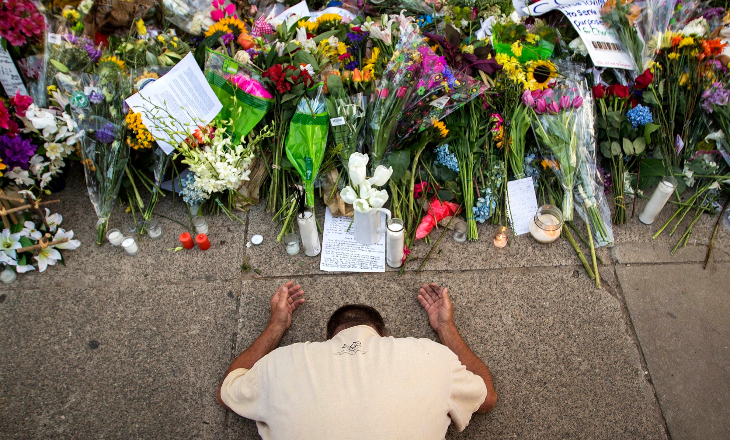 charleston-shooting-mourning-victims-racism