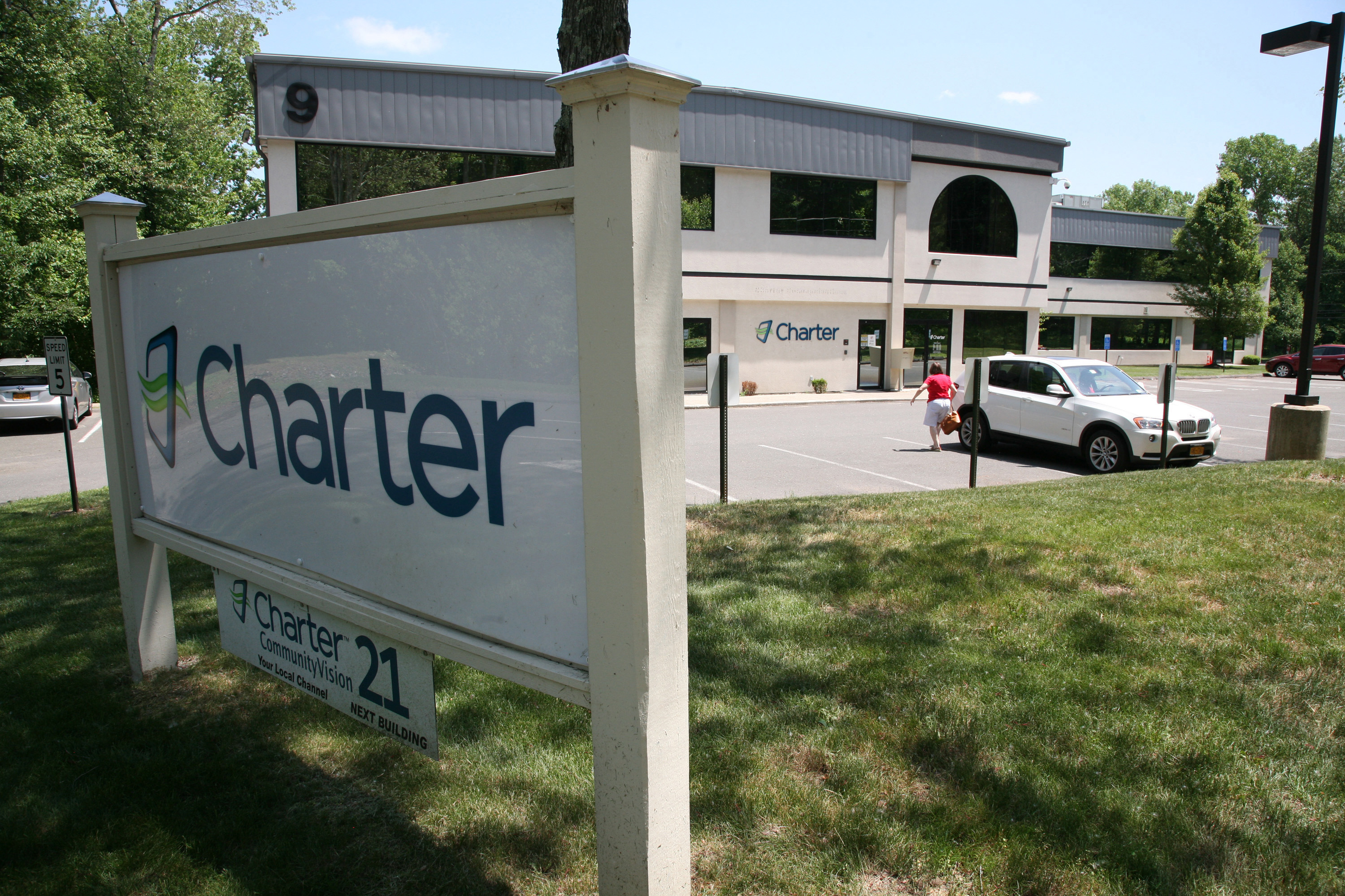 Charter Communications's office in Newtown, Connecticut is seen May 30, 2015. (Yvonne Hemsey&mdash;Getty Images)