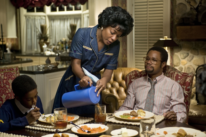 Cuba Gooding Jr. and Aunjanue Ellis in Gifted Hands: The Ben Carson Story (2009)