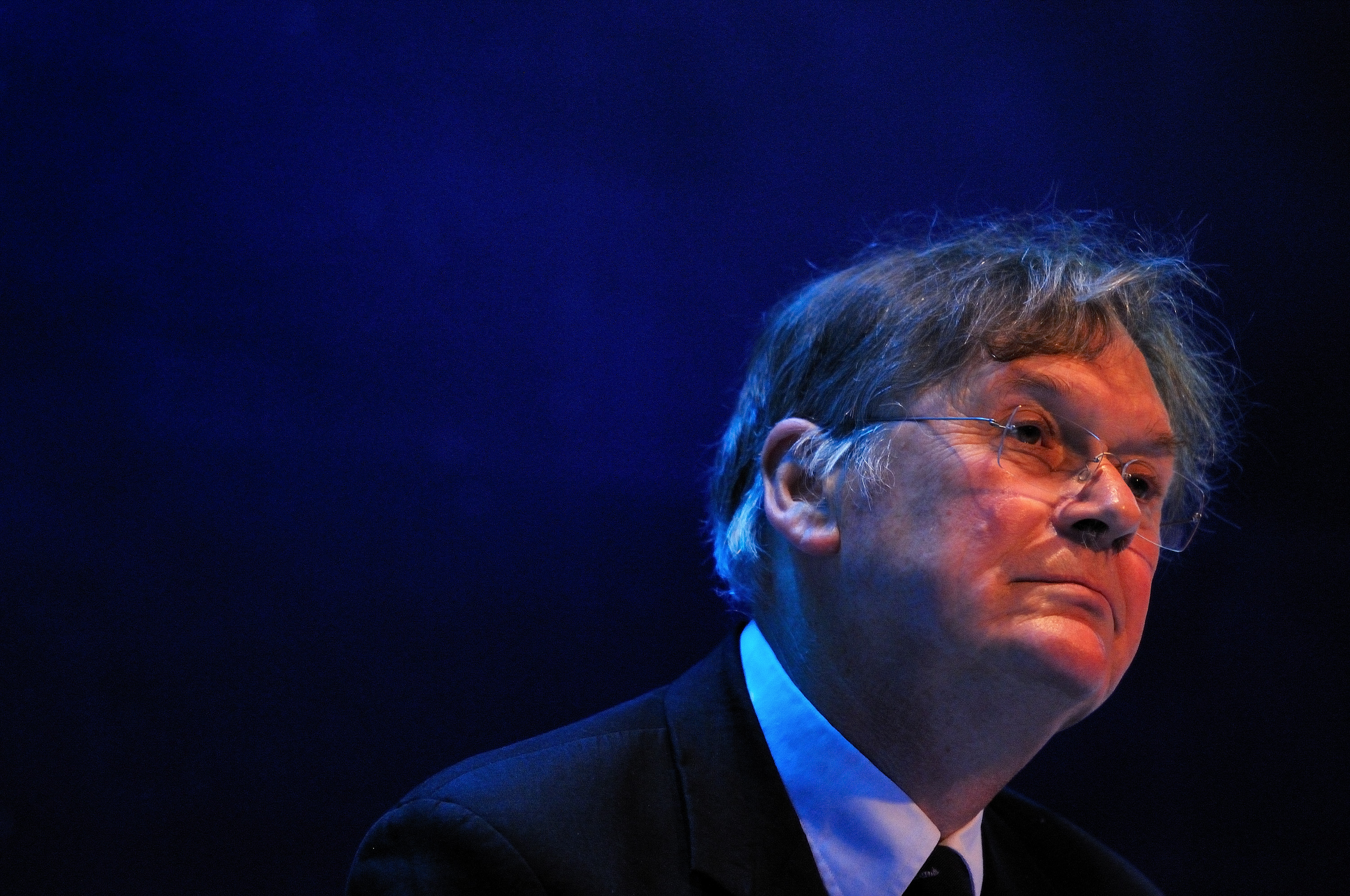 English biochemist Tim Hunt speaks during a session at the World Economic Forum Annual Meeting of the New Champions at Dalian international conference center on September 12, 2013 in Dalian, China.