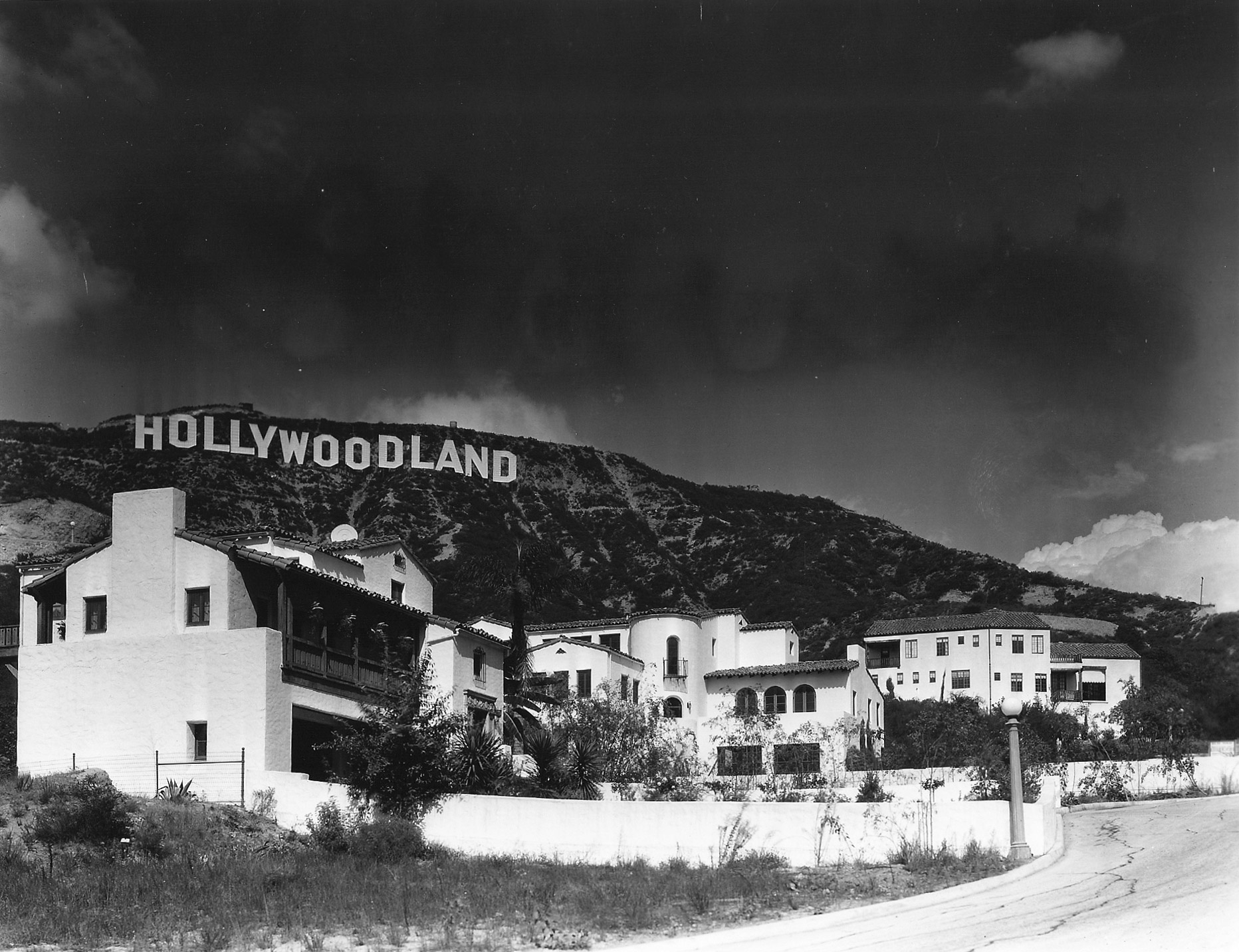 Brand new Hollywoodland homes, 1925.