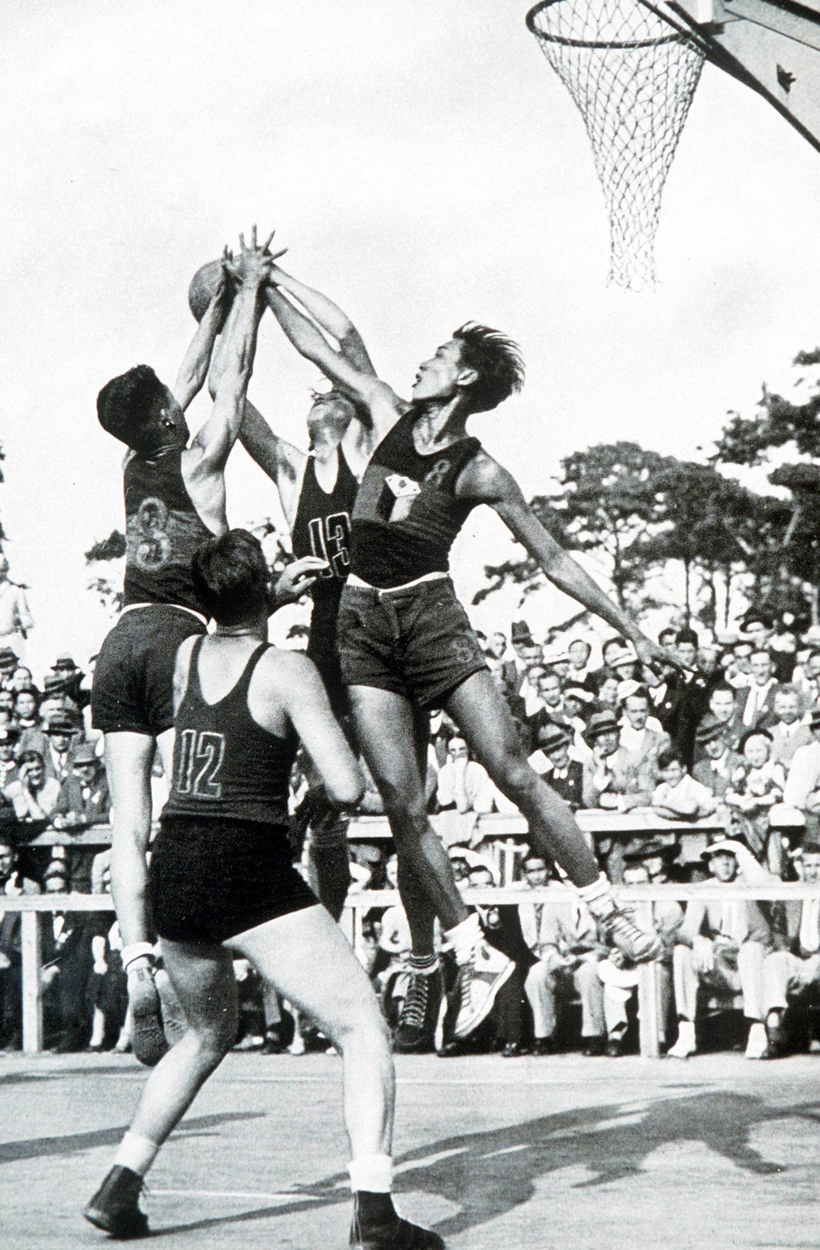 1936 Olympic Games, Berlin, Germany. Basketball action between the Philippines and Mexico.