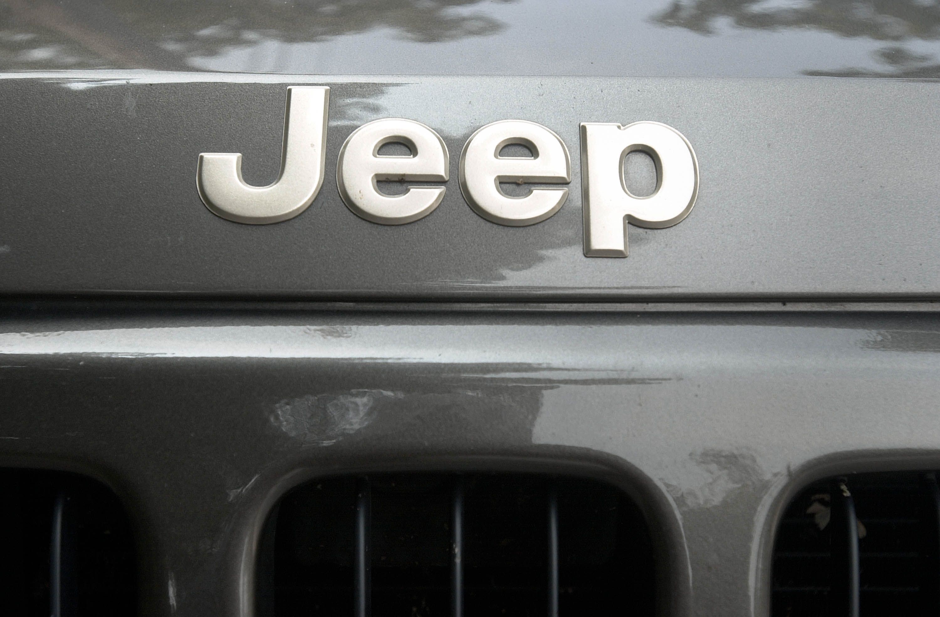 Jeep Cherokee Runs into Trouble