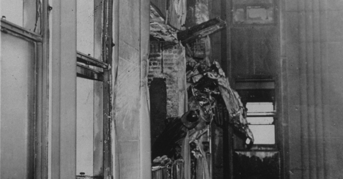 Why A Plane Crashed Into The Empire State Building 70 Years Ago Time