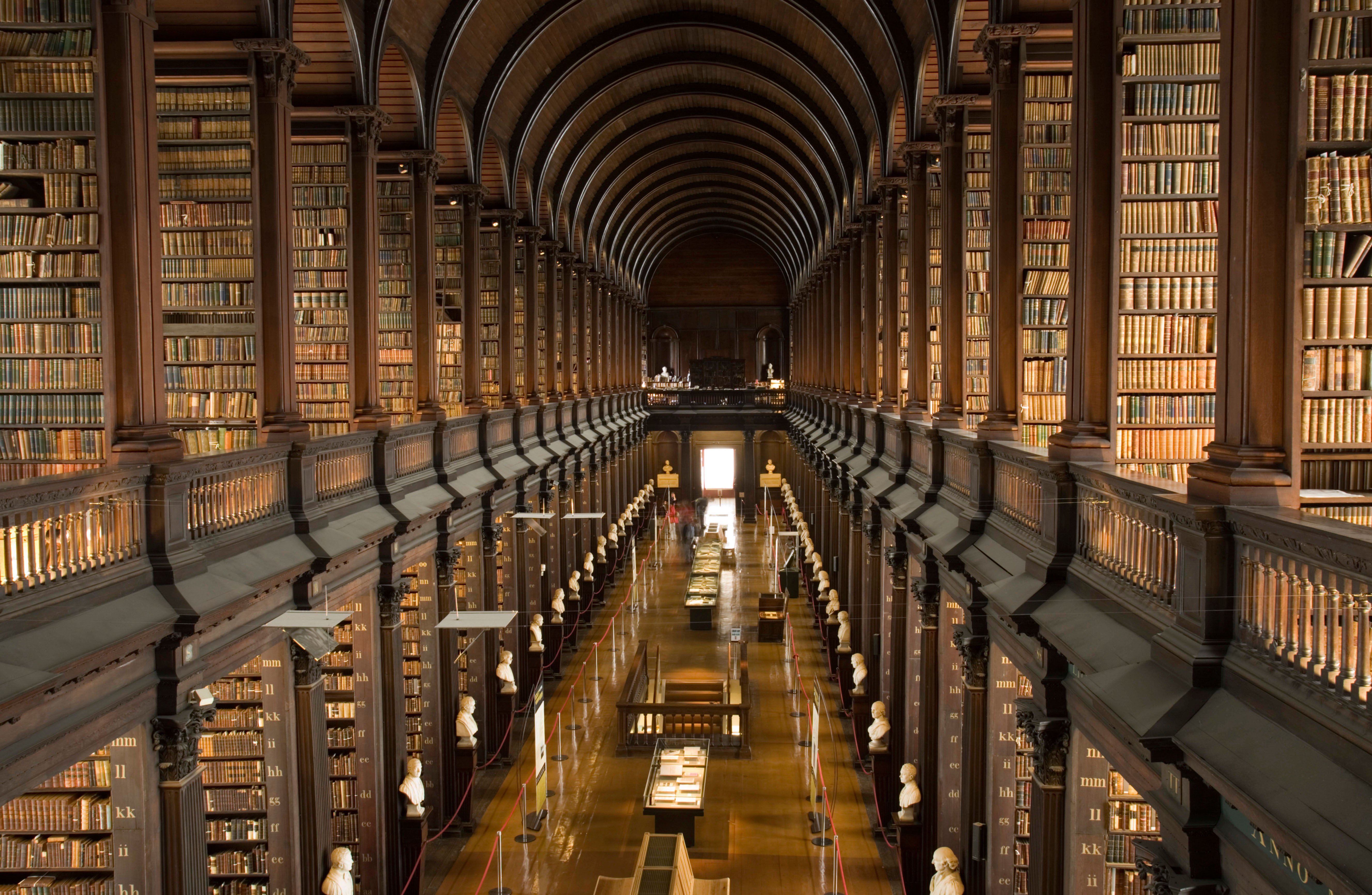 Libraries guide. Библиотека Тринити-колледжа в Кембридже. Библиотека Тринити-колледжа в Дублине. Библиотека Тринити-колледжа, Дублин, Ирландия. Тринити-колледж Кембриджского университета.