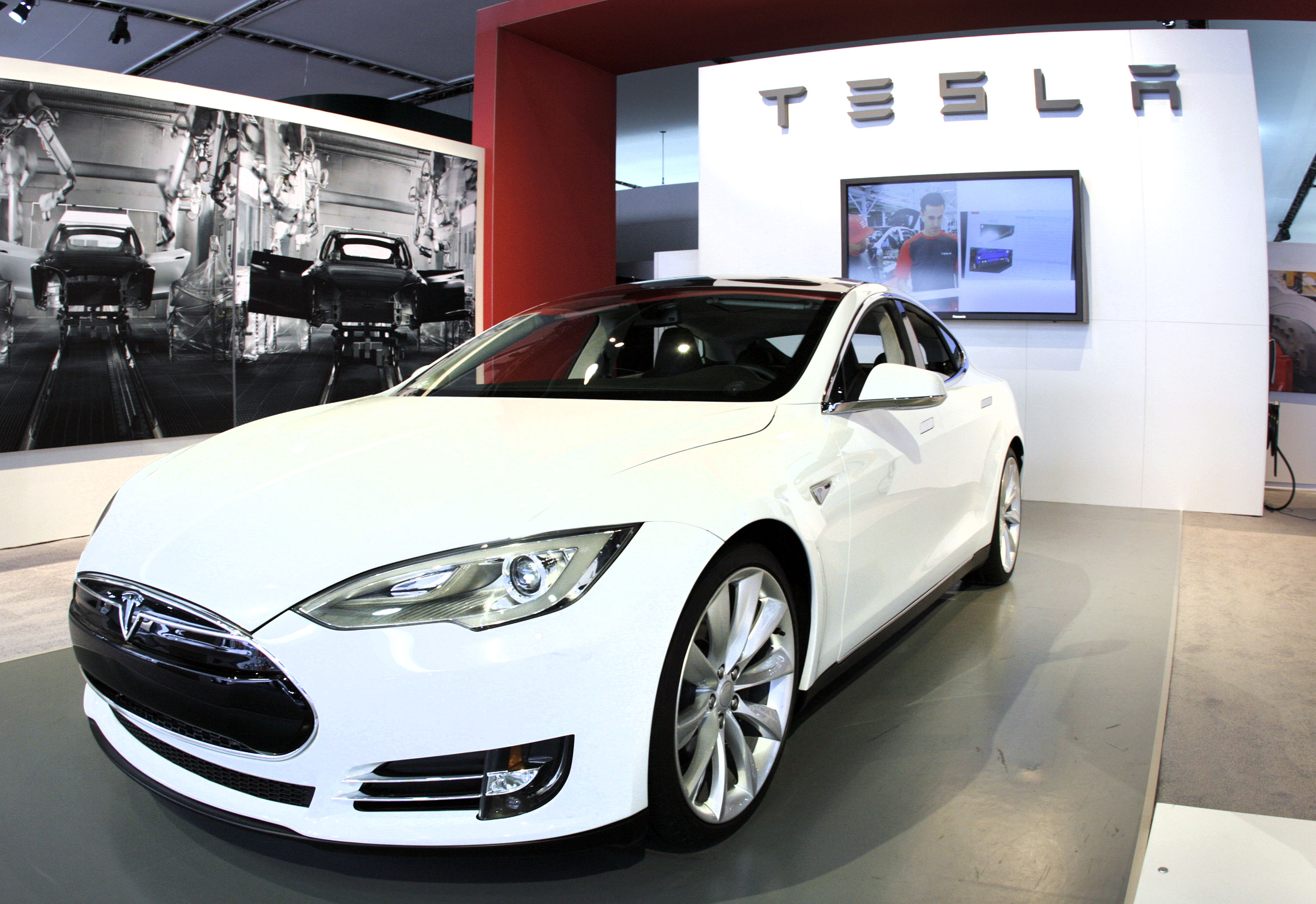 The Tesla Model S Signature is shown during a media preview day at the 2012 North American International Auto Show January 10, 2012 in Detroit, Michigan. (Bill Pugliano&mdash;Getty Images)
