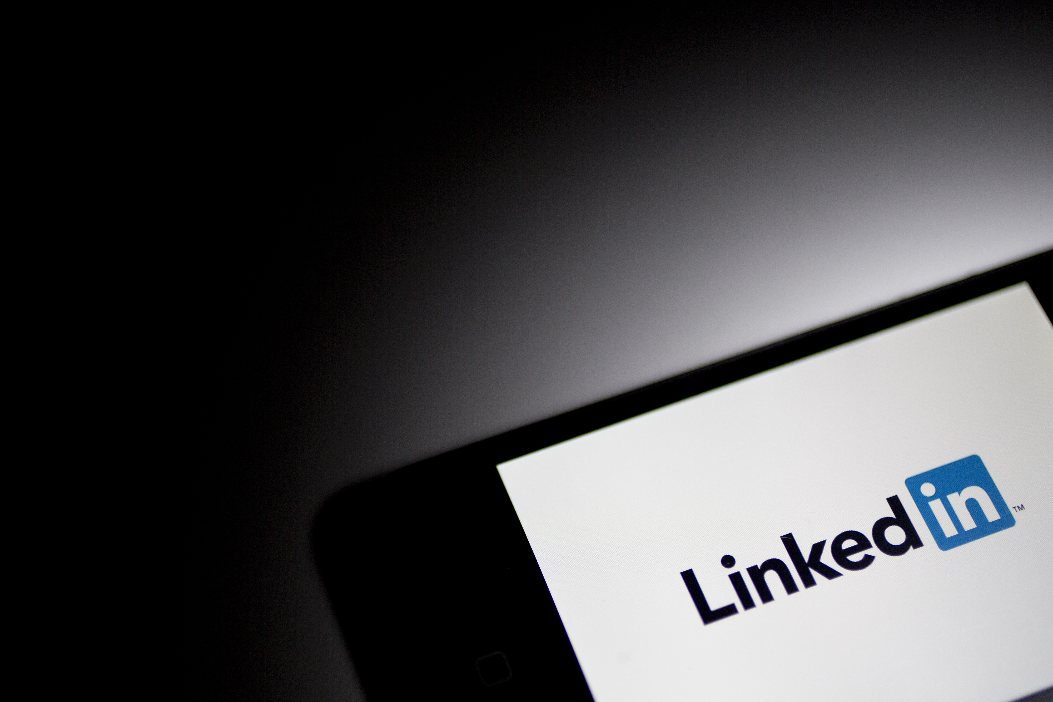 The LinkedIn logo displayed on a phone. (Bloomberg—Bloomberg via Getty Images)