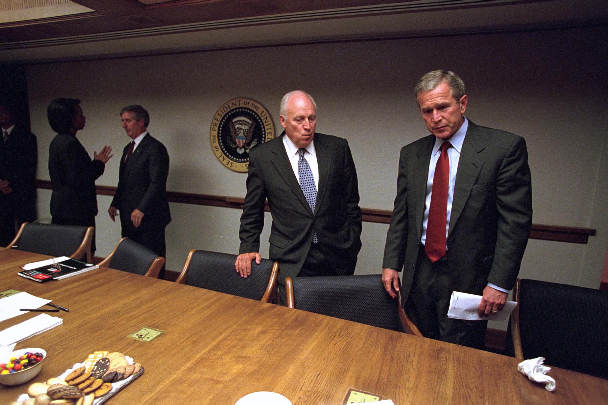 Vice President Dick Cheney with President George W. Bush inside the President's Emergency Operations Center