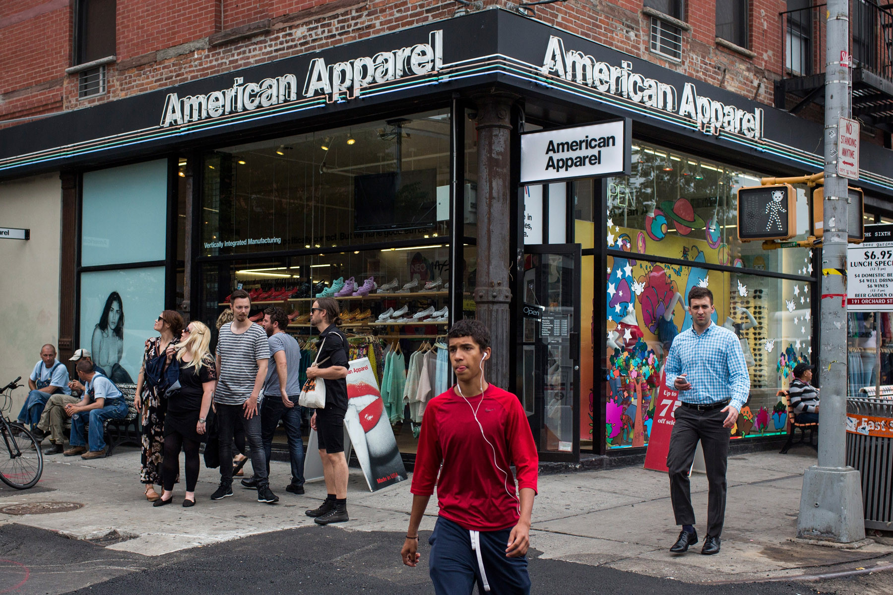 An American Apparel store. (Andrew Burton—Getty Images)
