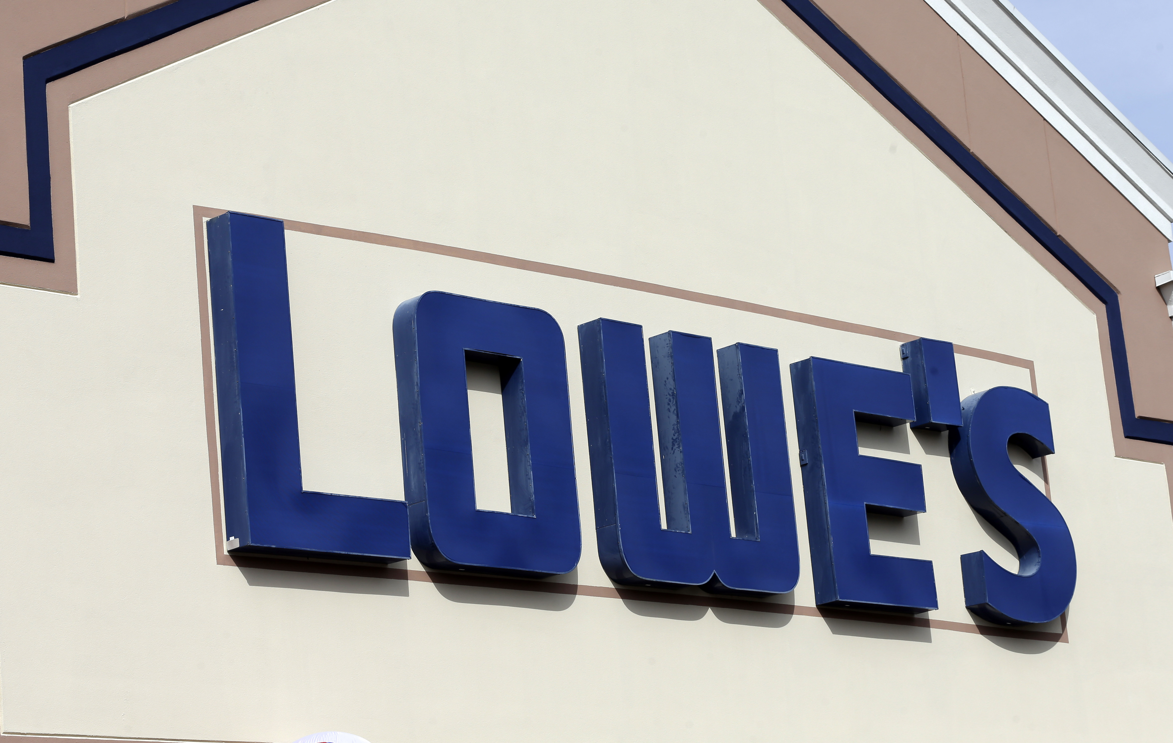 A Lowe's home improvement store on Nov. 18, 2014. (Chuck Burton—AP)