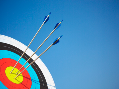 archery-target-bulls-eye-arrows