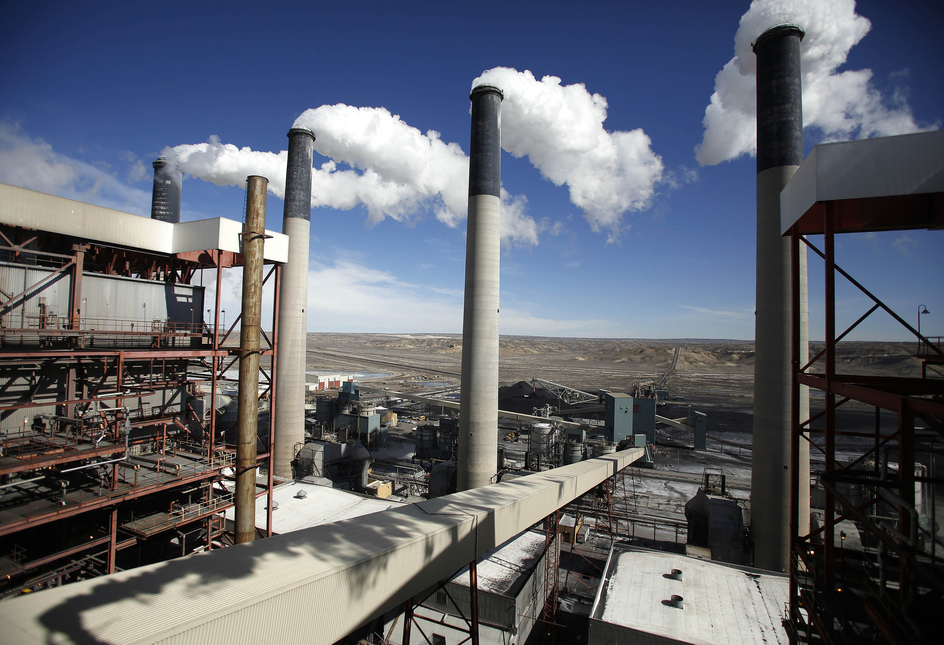 Coal plants like this one in Wyoming may eventually be closed under new climate regulations. (Jim Urquhart—Reuters)