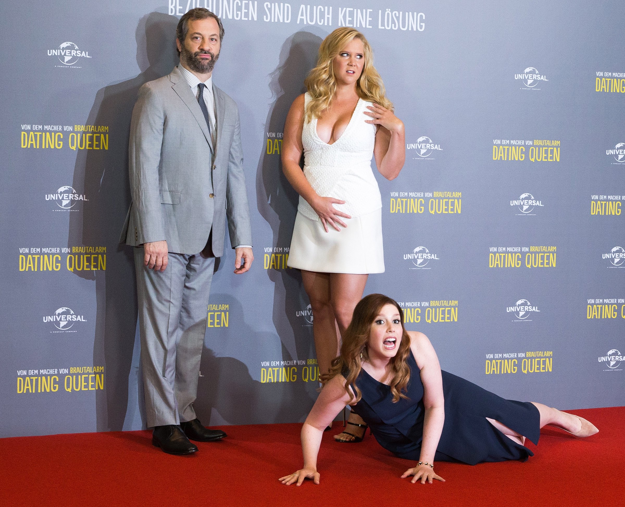 BERLIN, GERMANY - AUGUST 11: Amy Schumer; Vanessa Bayer and Bill Hader attend a photo call for the film 'Dating Queen' at Ritz Carlton on August 11, 2015 in Berlin, Germany.  (Photo by Luca Teuchmann/Getty Images)