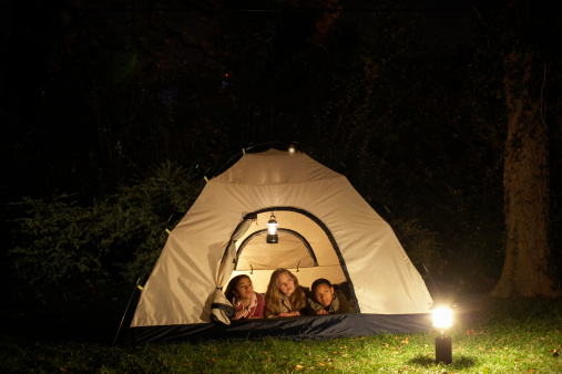 girls-tent-outdoor