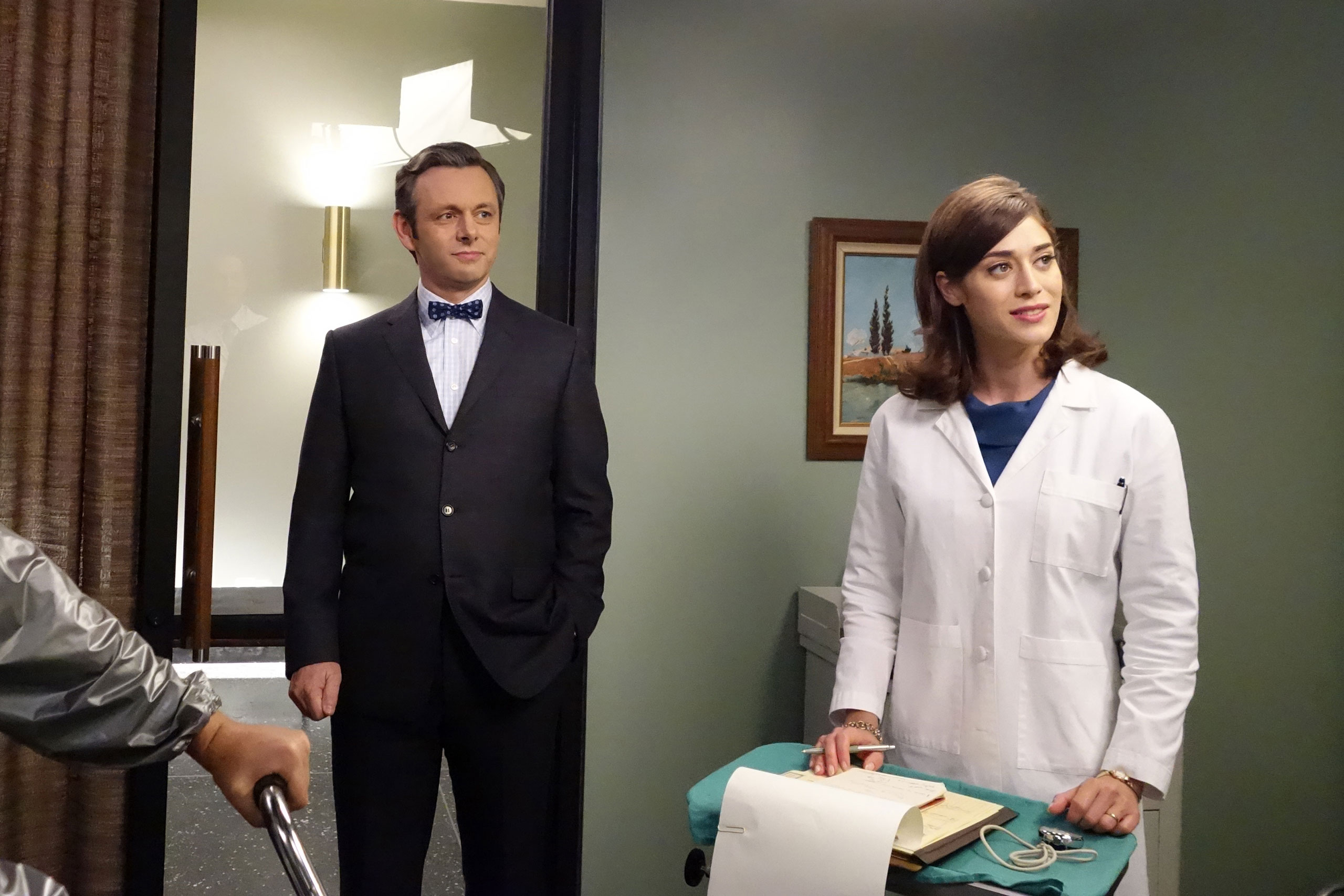 Michael Sheen as Dr. William Masters and Lizzy Caplan as Virginia Johnson in Masters of Sex (Michael Desmond—Showtime)