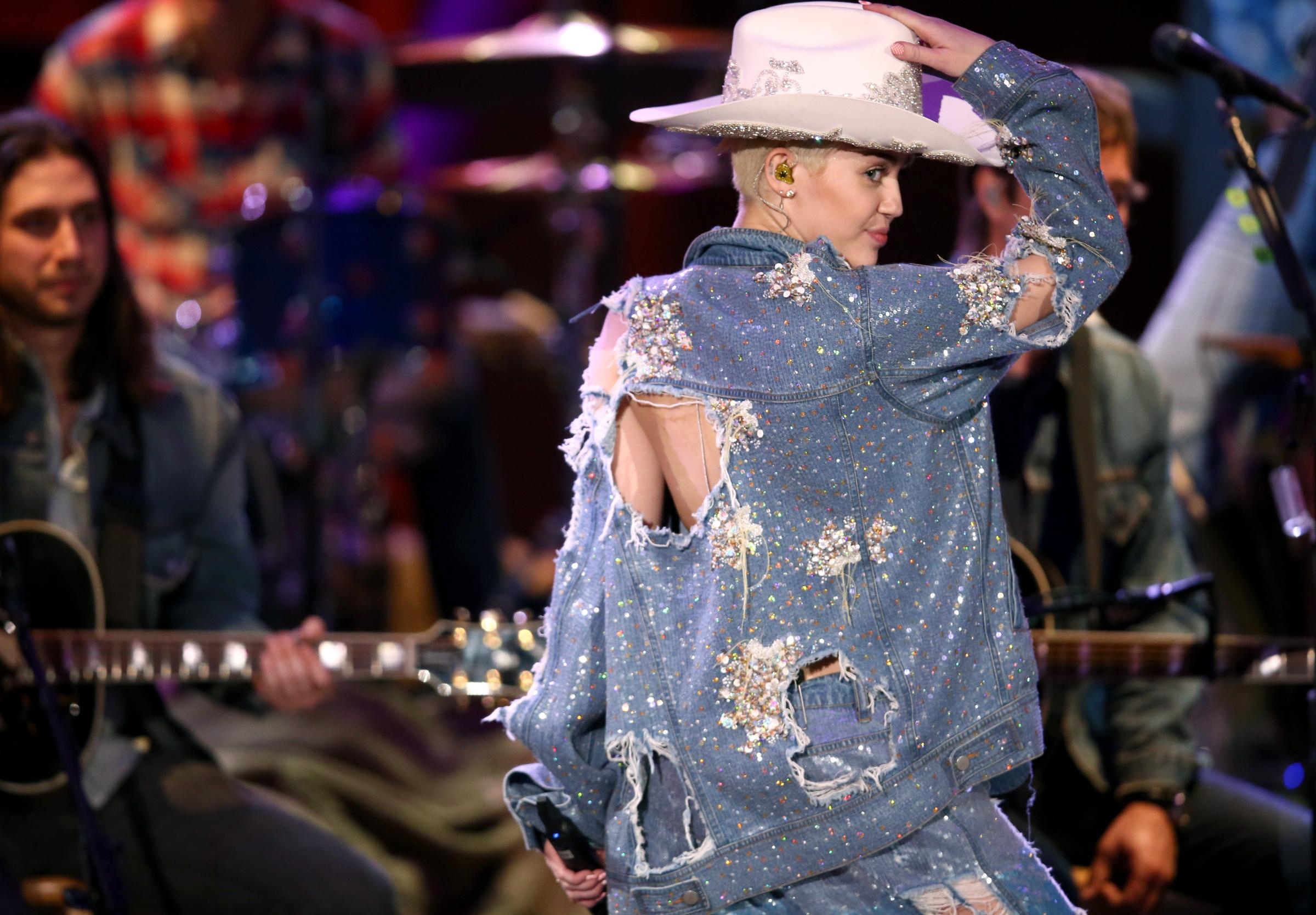 Miley Cyrus: MTV Unplugged - Fixed Show