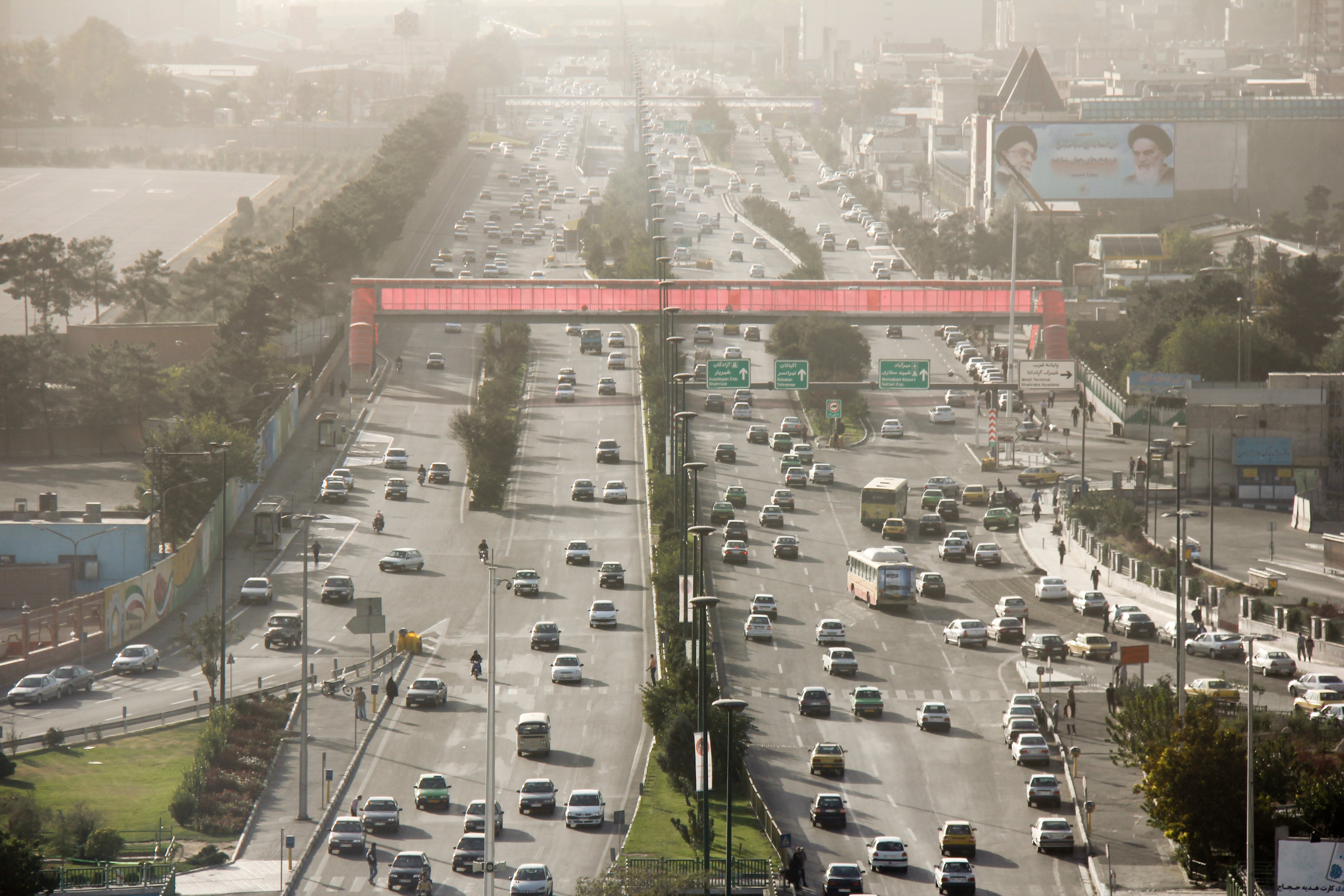 Tehran streets pollution