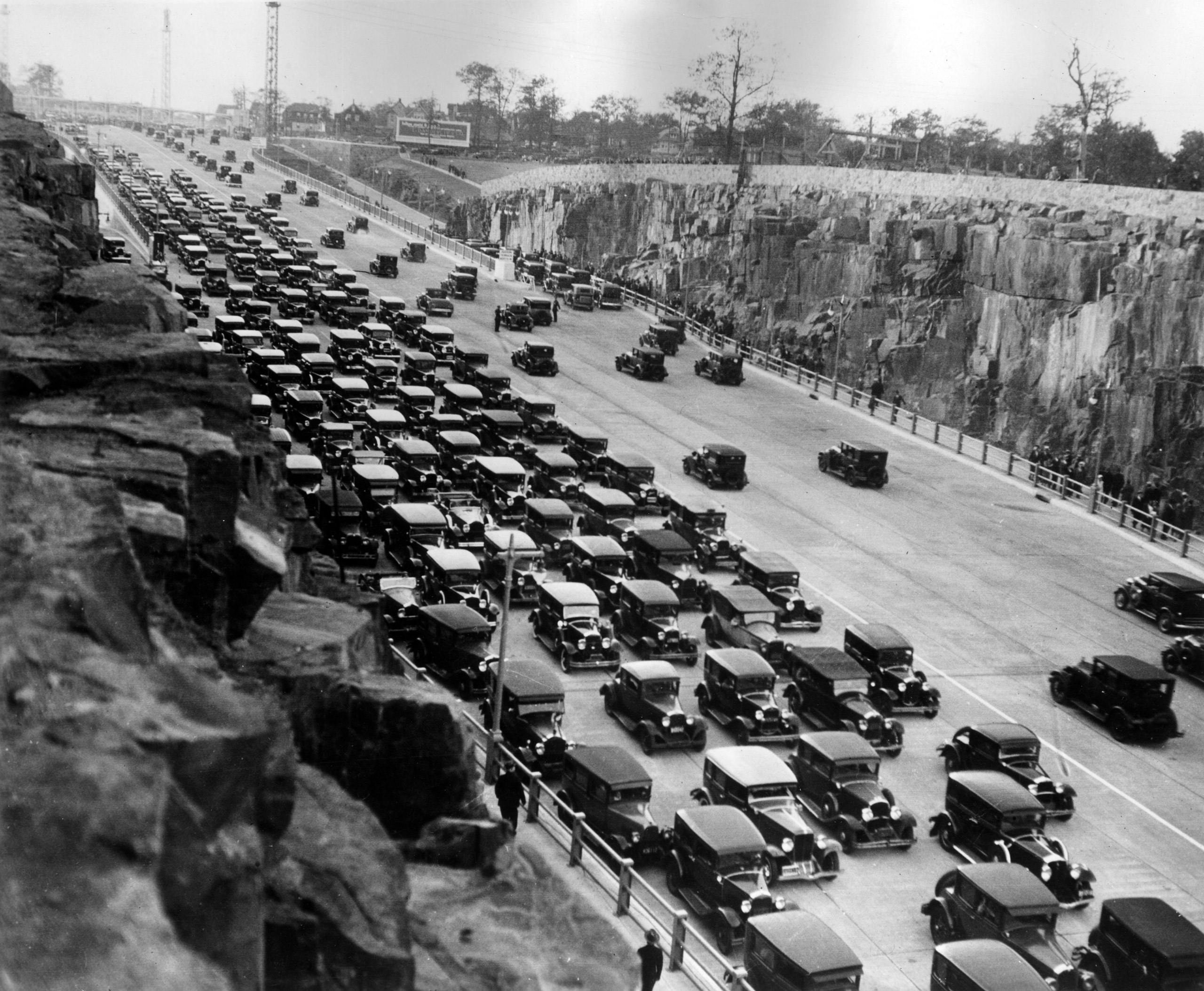 Manhattan-bound traffic clogs the George Washington Bridge at the New Jersey approach on Oct. 25, 1931.