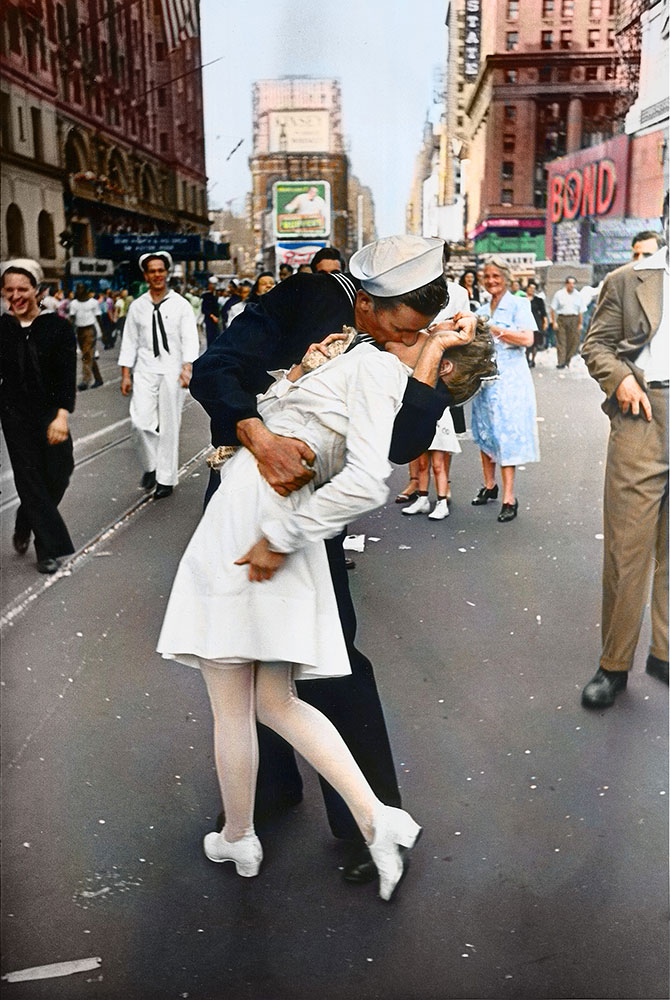 V-J Day in Times Square by Alfred Eisenstaedt, 1945.