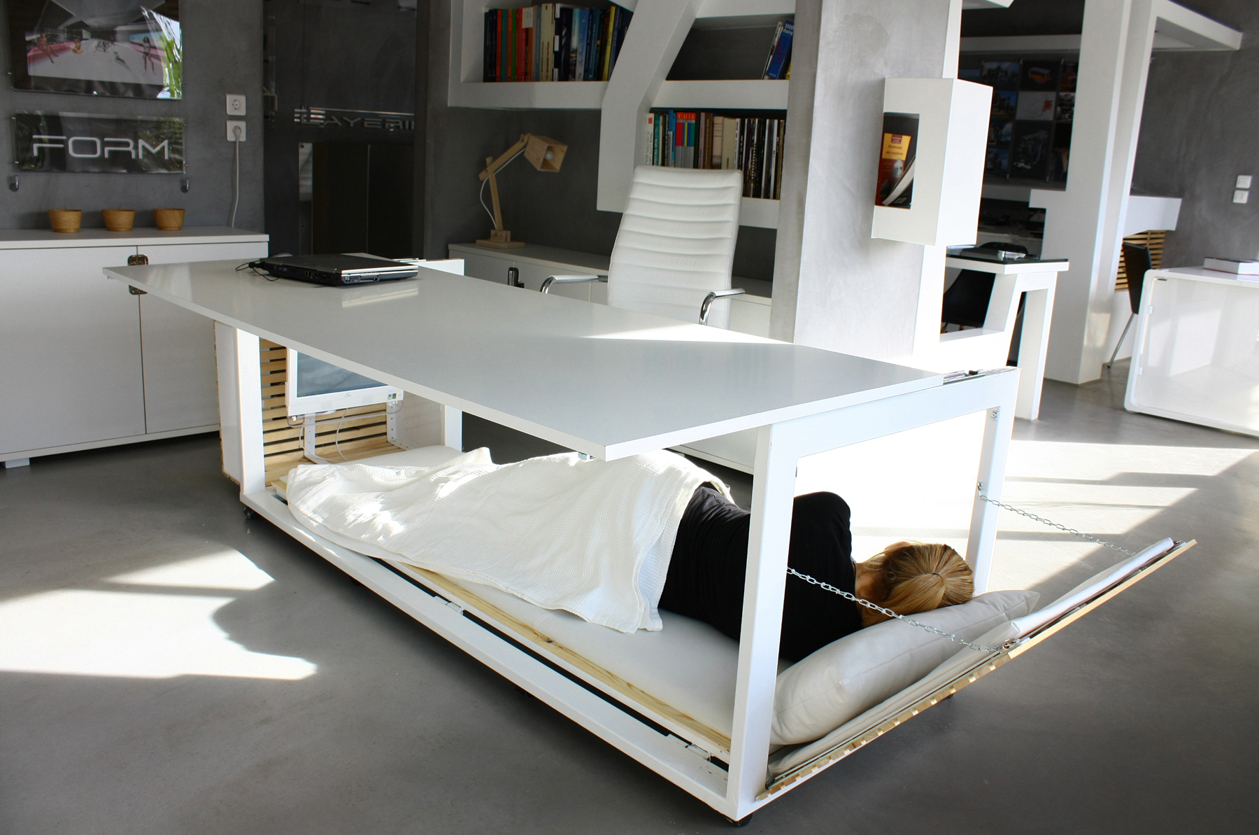 Nap Desk That Converts Into Bed Sleep At Work Time