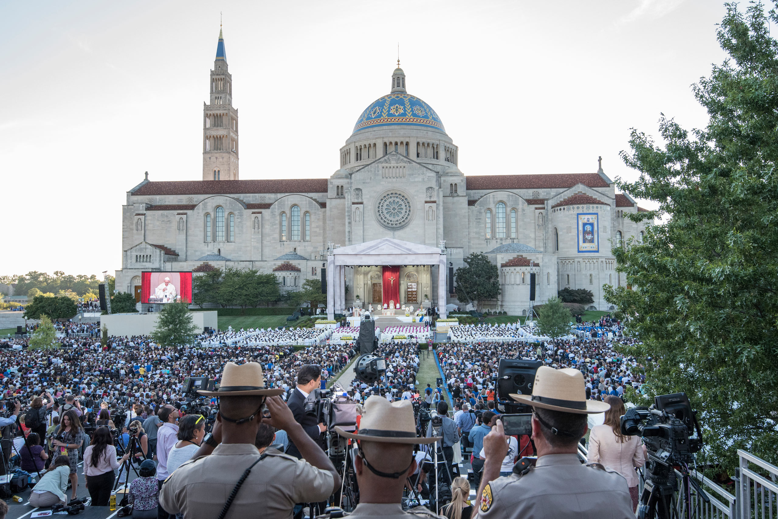 Pope Francis celebrates the canonization Mass for Junipero Serra at the Basilica of the National Shrine of the Immaculate Conception, Washington, D.C. Sept. 23, 2015.