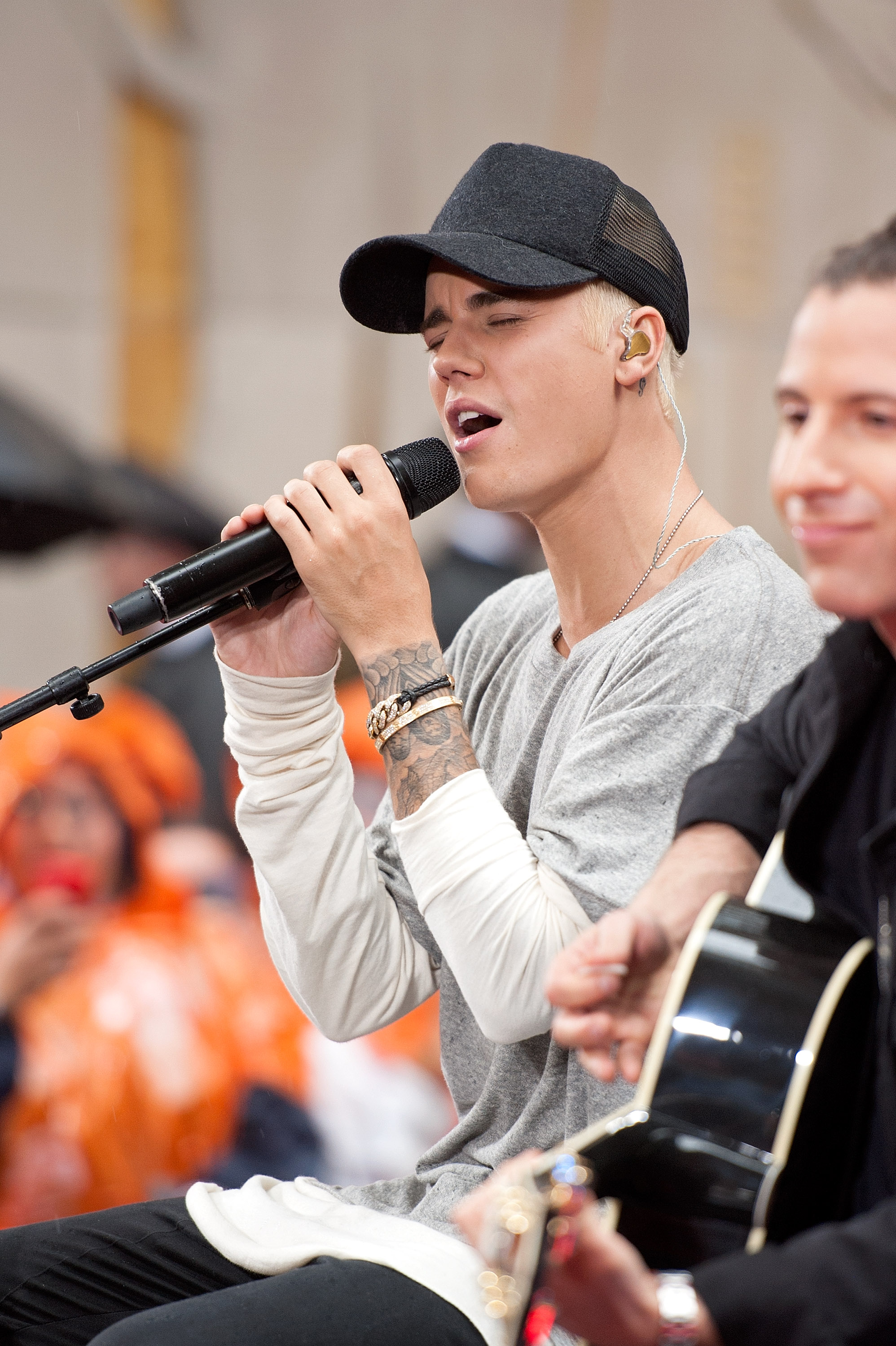 Justin Bieber performs on NBC's "Today" at Rockefeller Plaza on September 10, 2015 in New York City. (D Dipasupil--Getty Images)