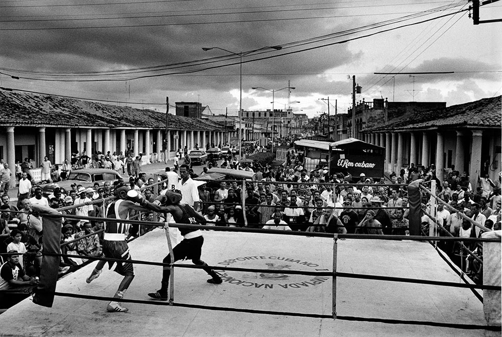 Street combat in the streets of the City of Pinar del Rio,  August 2006.