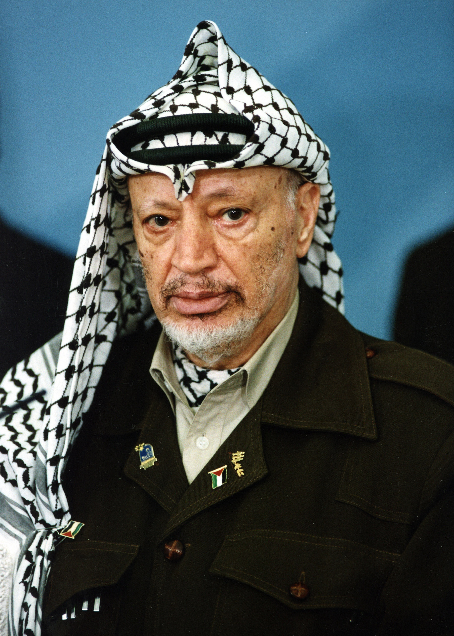 (GERMANY OUT) Arafat, Yassir *24.08.1929-11.11.2004+Politiker, Terrorist, PalaestinaVorsitzender der PLO 1969-2004Praesident der palaest. Autonomiegebiete 1996-2004Friedensnobelpreis 1994- Halbportrait (Photo by P/F/H/ullstein bild via Getty Images)