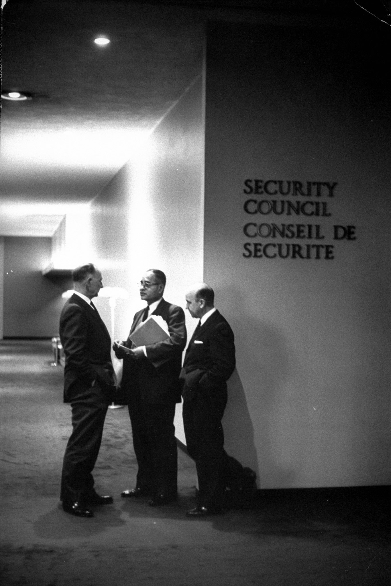Ralph J. Bunche (C) during UN session re: Congo Crisis, 1961.