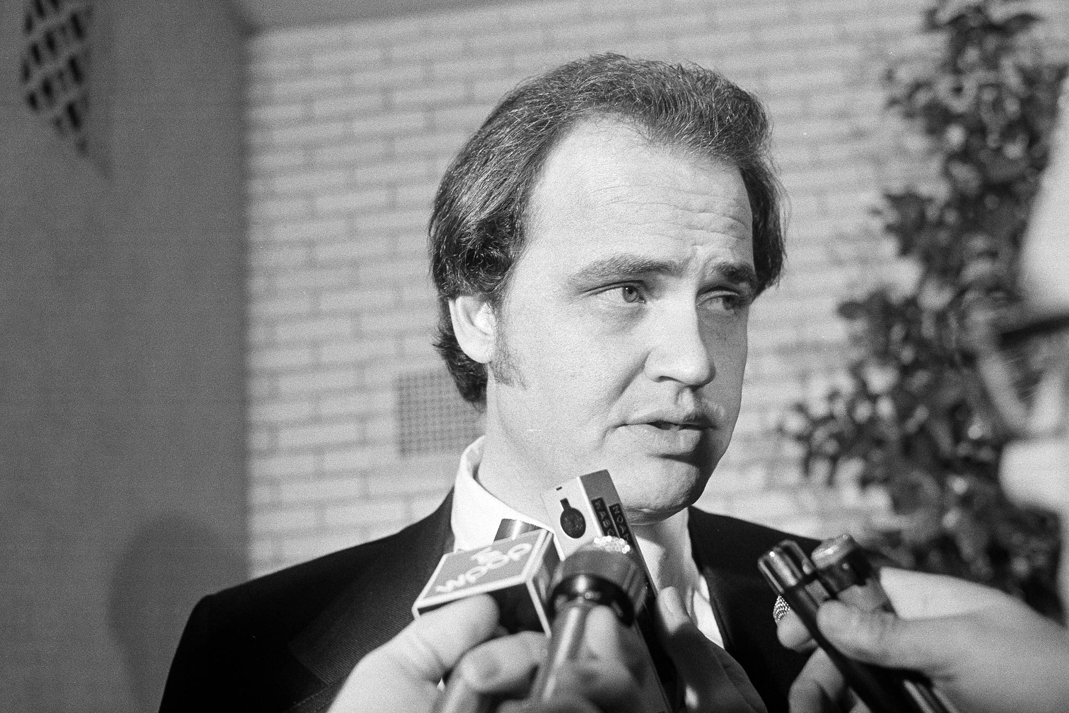 Sen. Fred Thompson, serving as Chief Minority Counsel of the Senate Watergate Committee, speaks with reporters in Hartford, on Oct. 23, 1973.