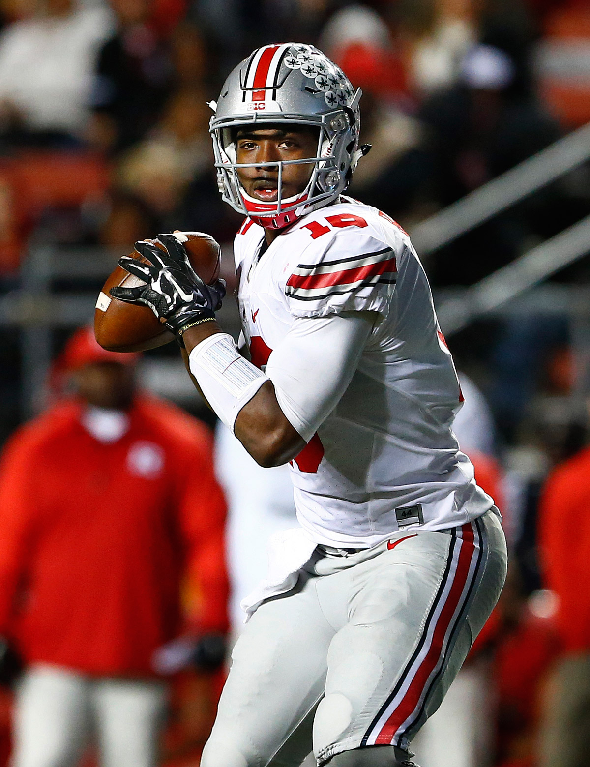 PISCATAWAY, NJ - OCTOBER 24: Quarterback J.T. Barrett #16 of the Ohio State Buckeyes in action against the Rutgers Scarlet Knights during a game at High Point Solutions Stadium on October 24, 2015 in Piscataway, New Jersey. (Photo by Rich Schultz /Getty Images)