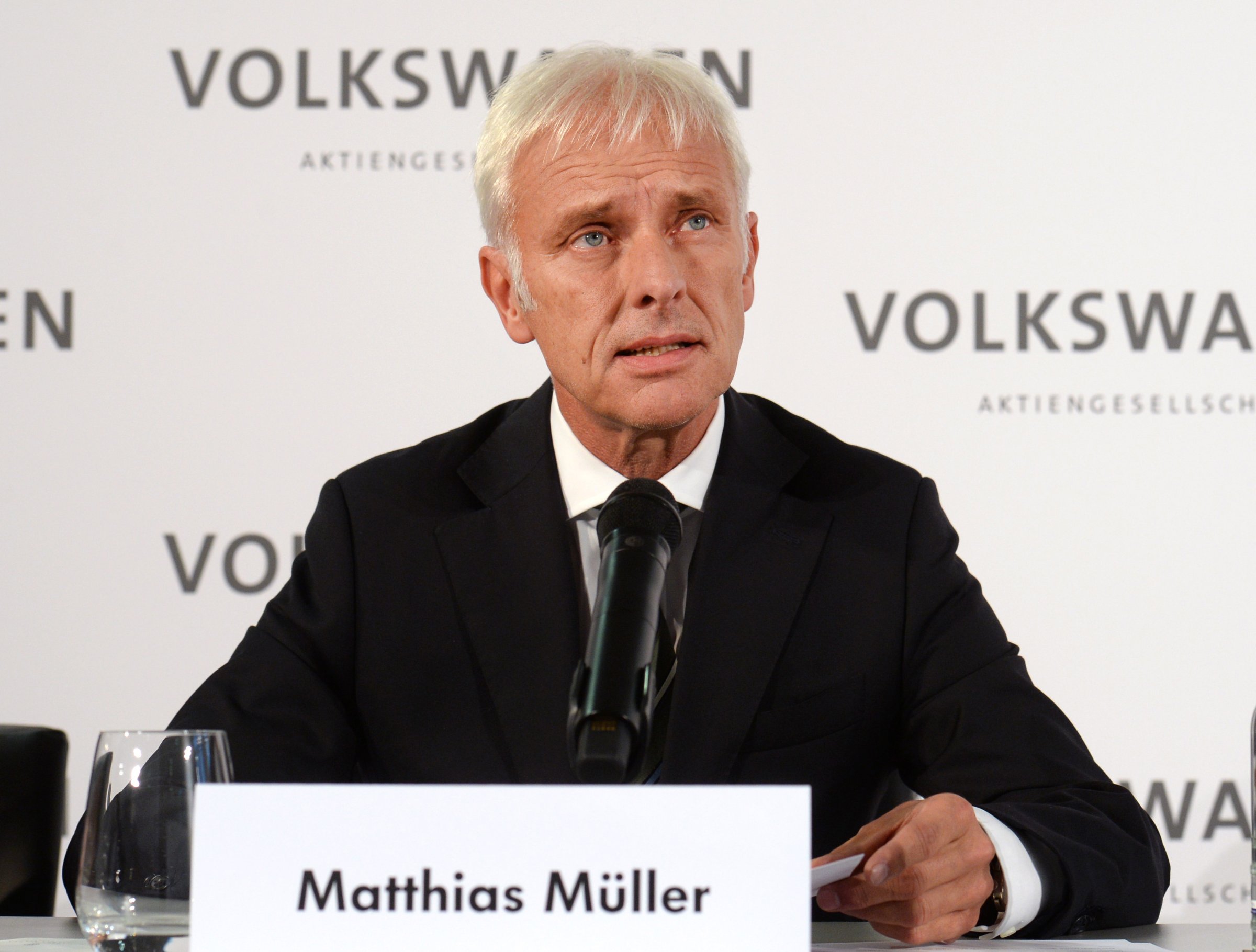 Matthias Mueller, the new chief executive of Volkswagen AG, holds a press conference at the VW factory in in Wolfsburg, Germany, 25 September 2015.