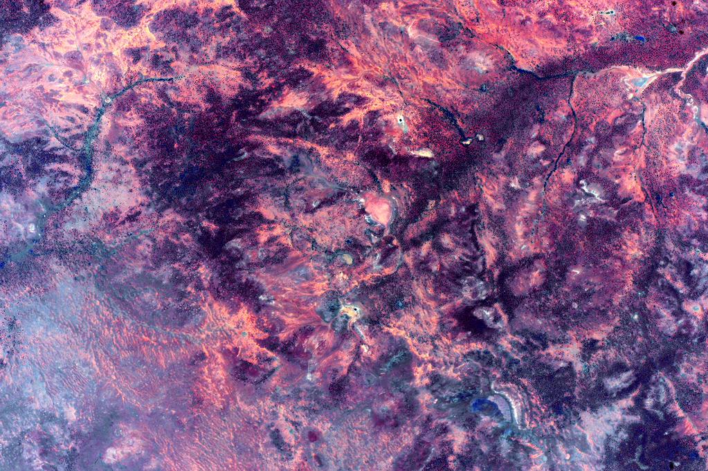 #EarthArt in one pass over the #Australian continent. Picture 3 of 17. #YearInSpace  - via Twitter on Oct. 12, 2015